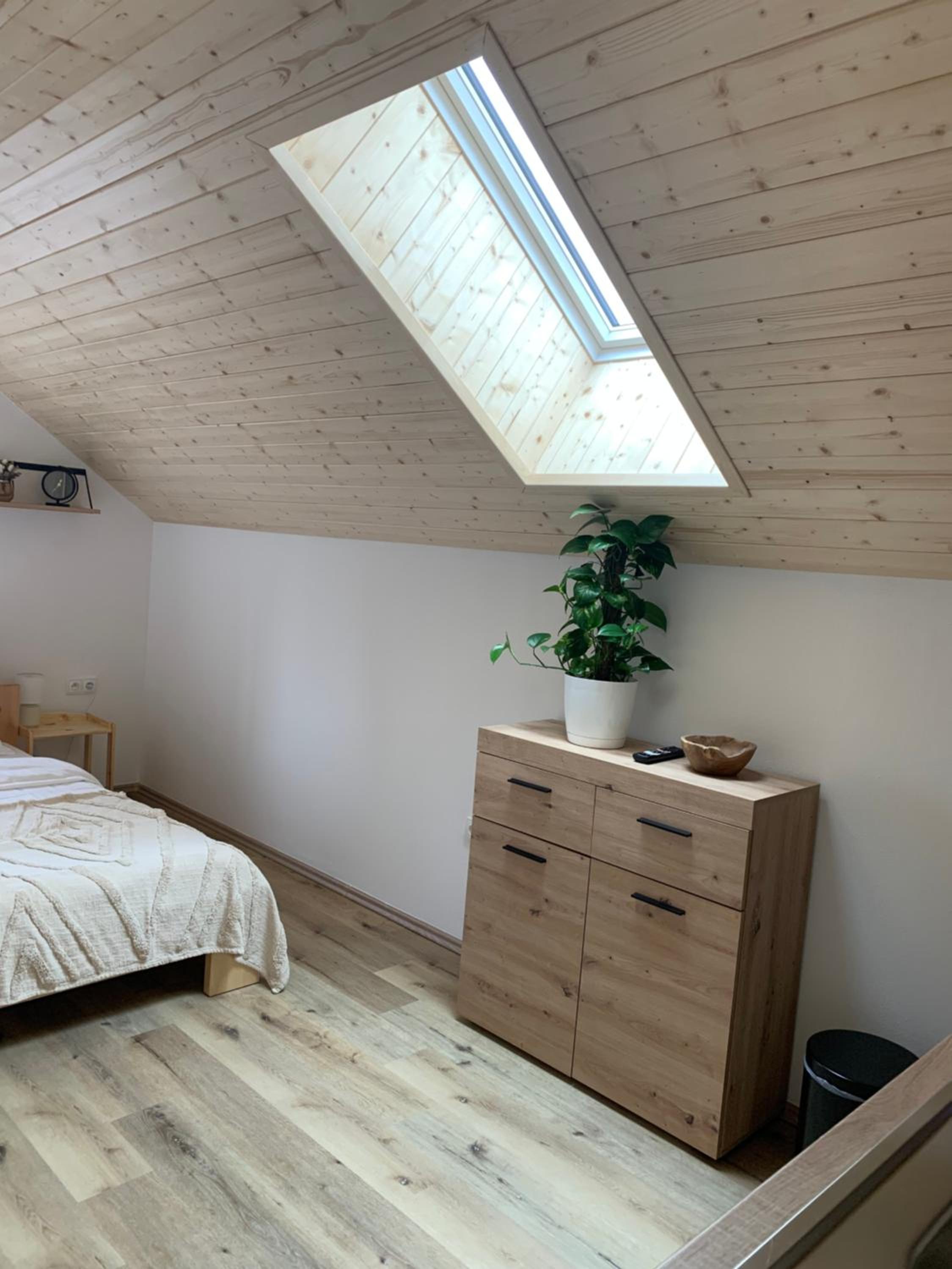 One-Bedroom Apartment - Photo 12