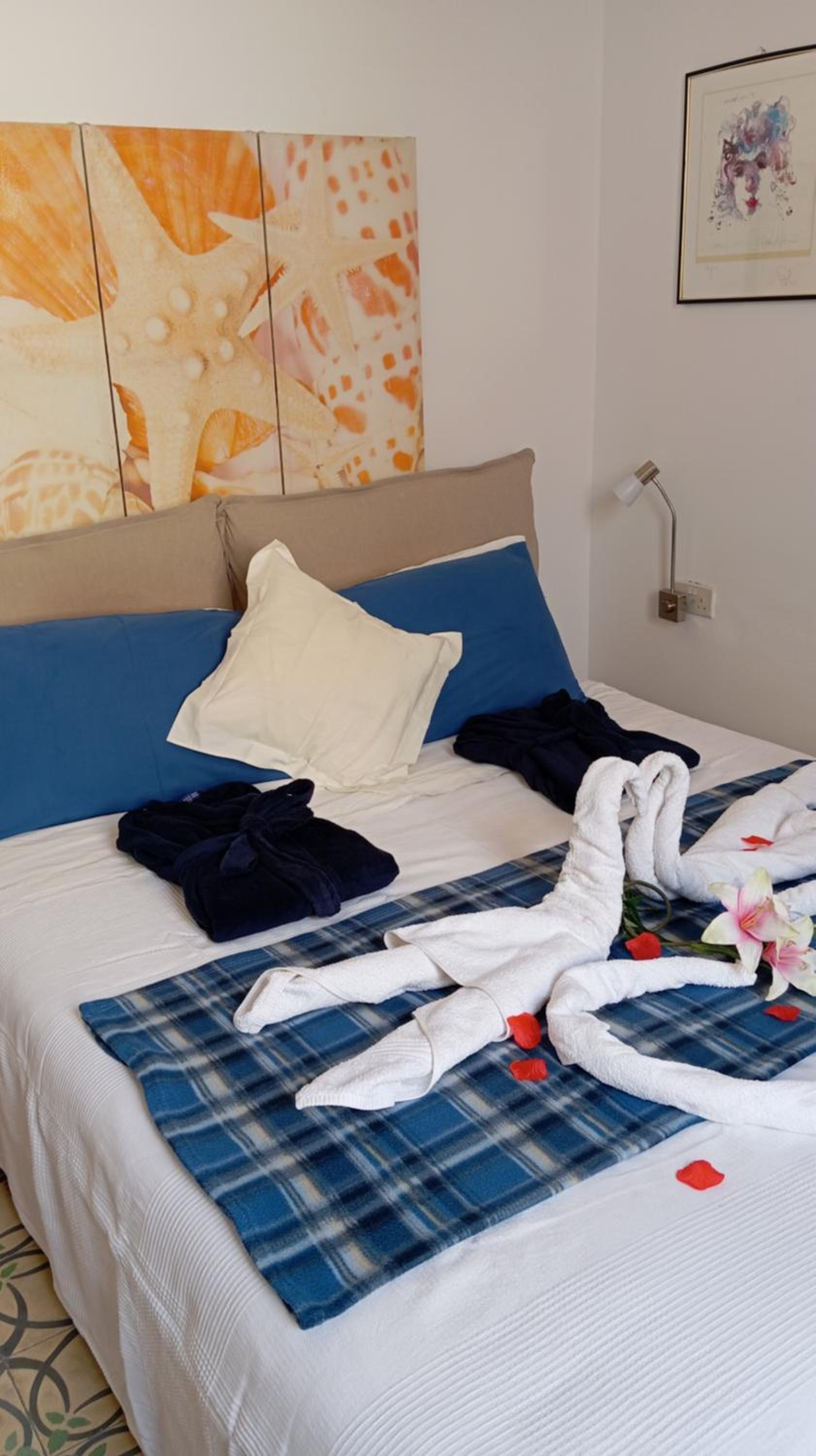 Deluxe King Room photo 2