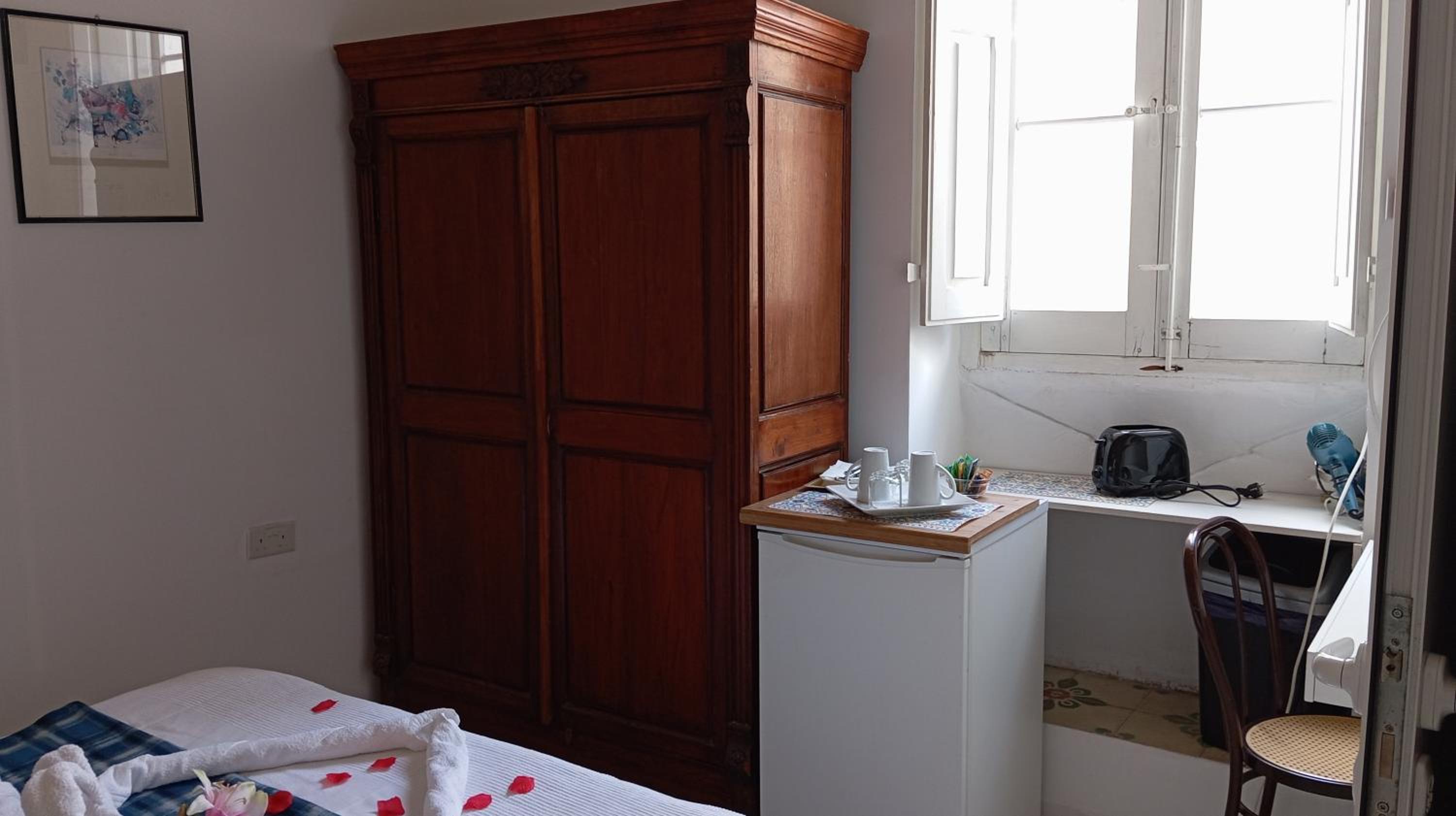 Deluxe King Room photo 3