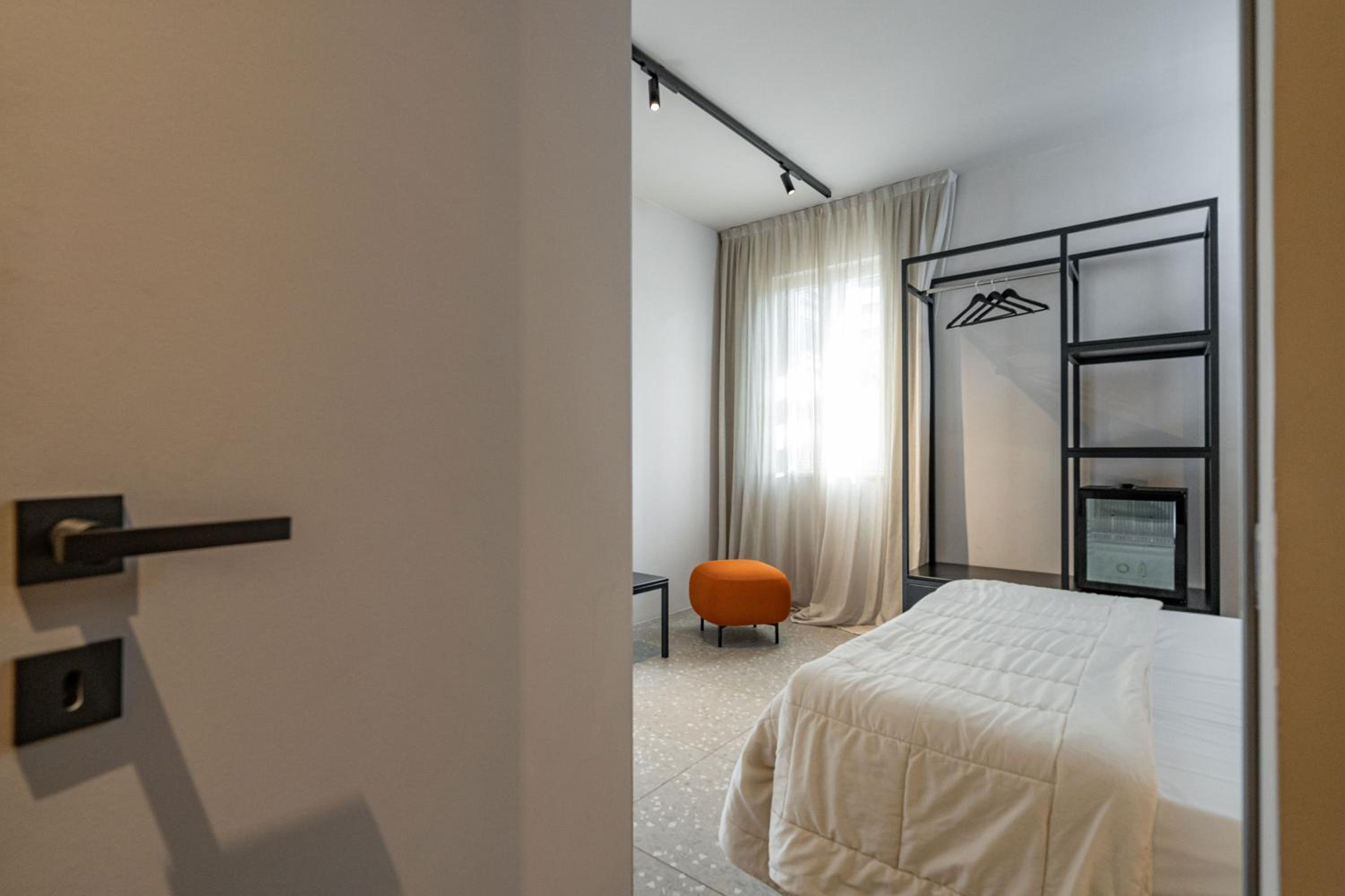 Double or Twin Room - Photo 3