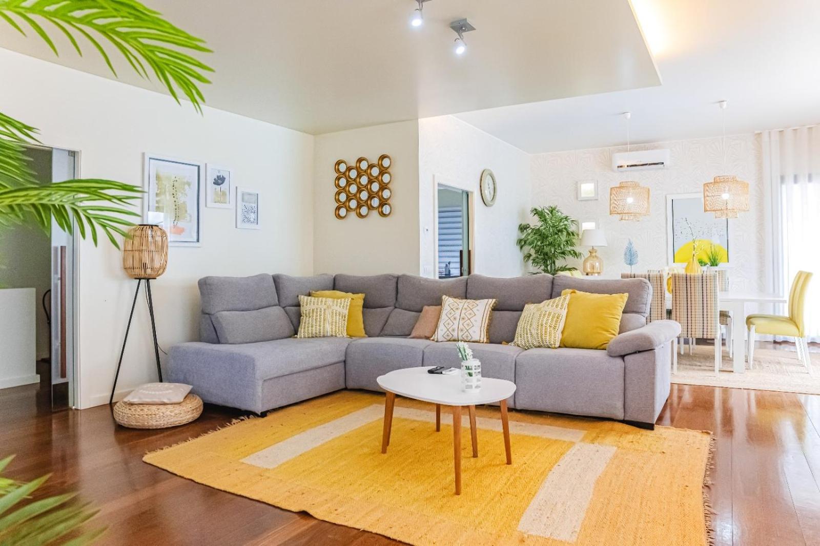 Four-Bedroom House - Photo 3