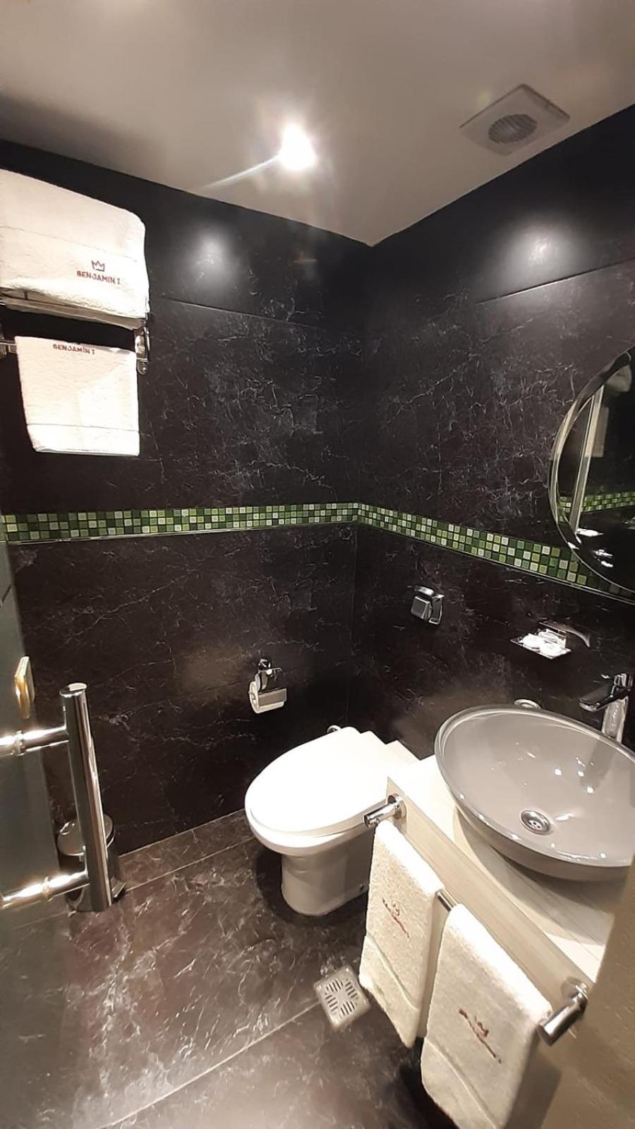 Double or Twin Room photo 3