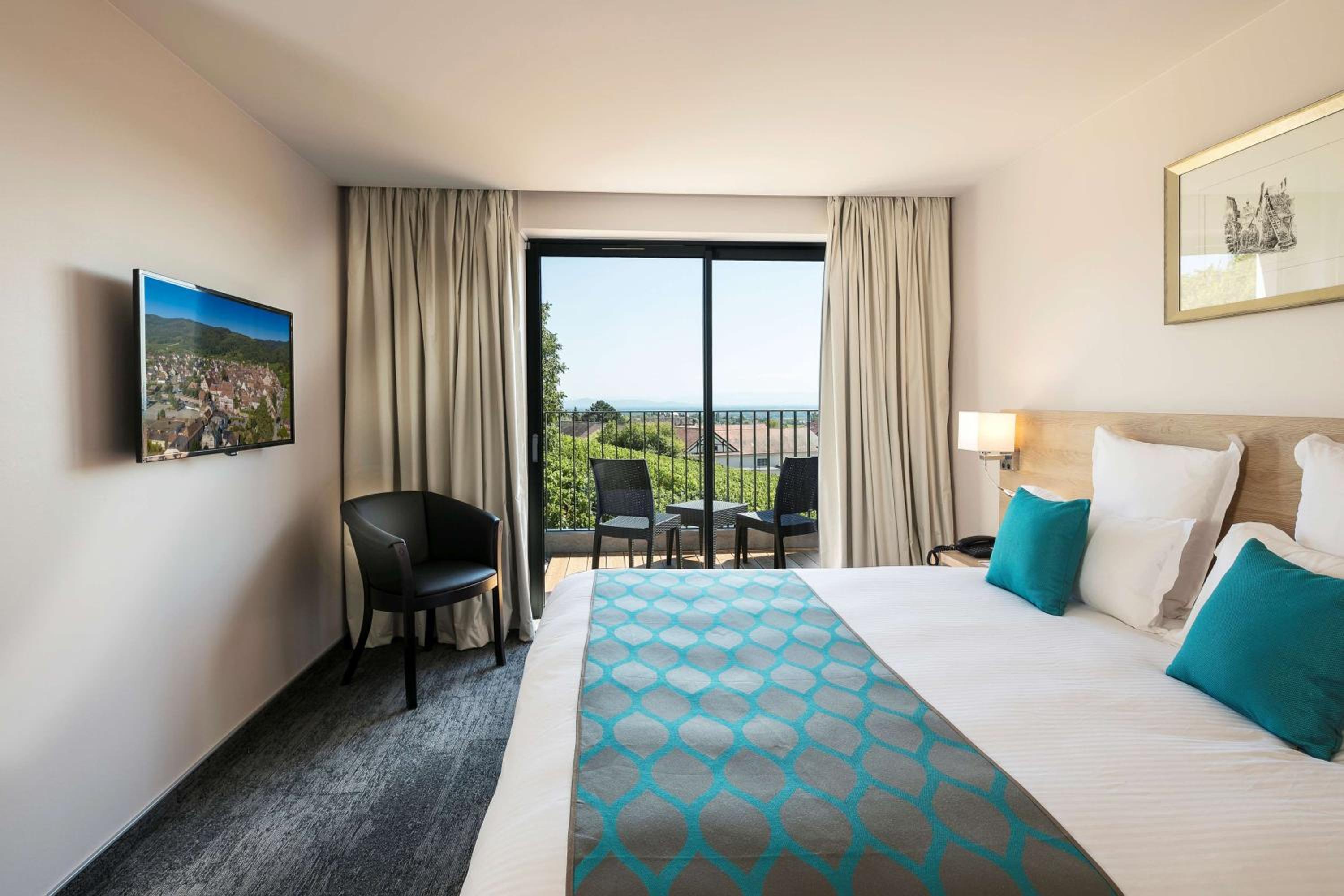 Duplex Suite with Five Single Beds and Terrace - Non-Smoking