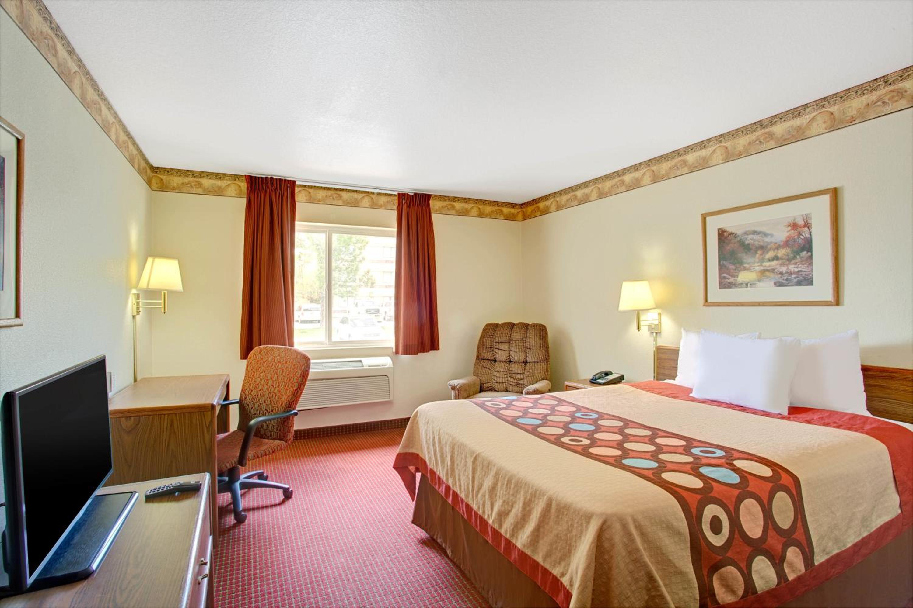Queen Room - Disability Access - Non-Smoking photo 1