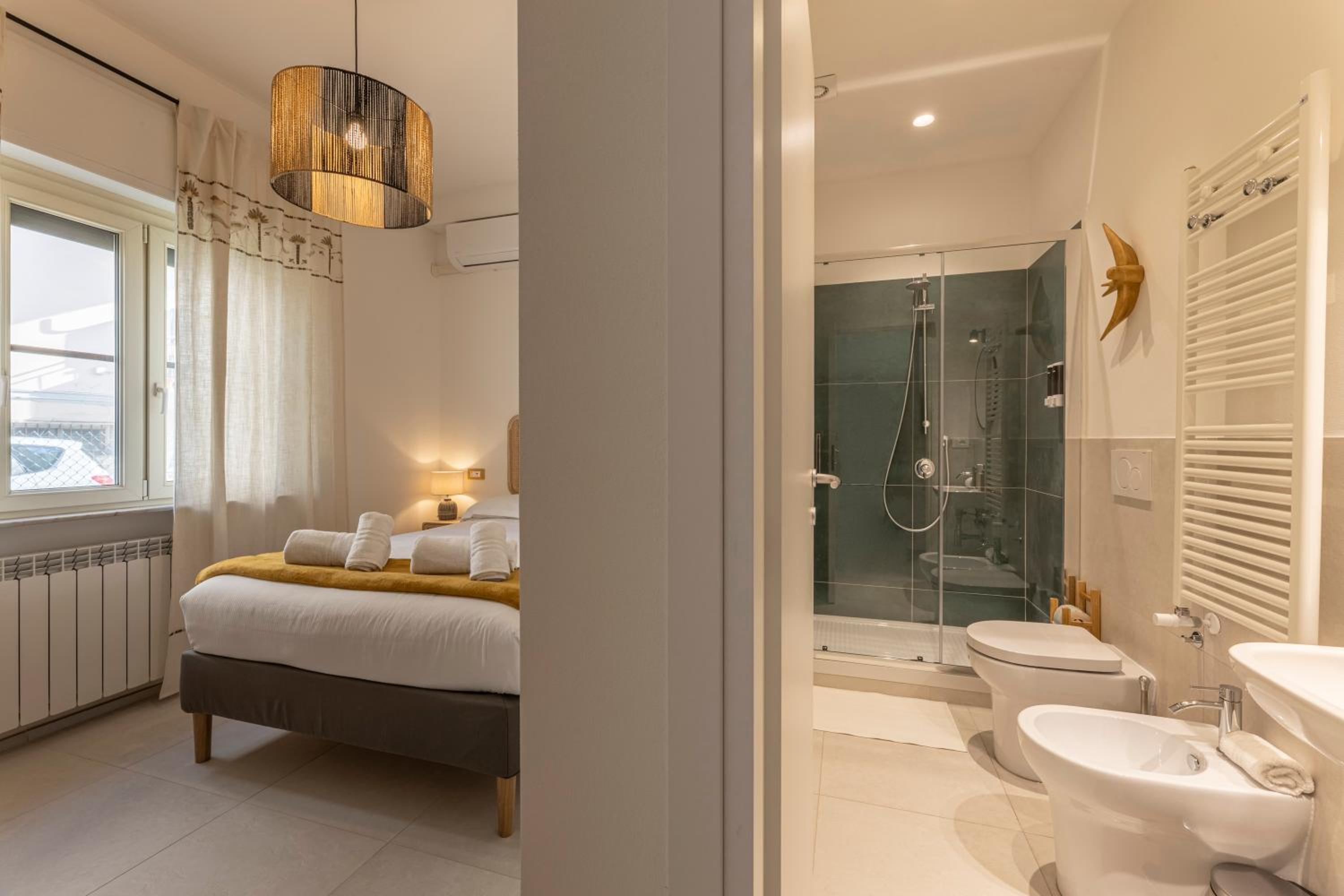 Double Room with Private Bathroom photo 3