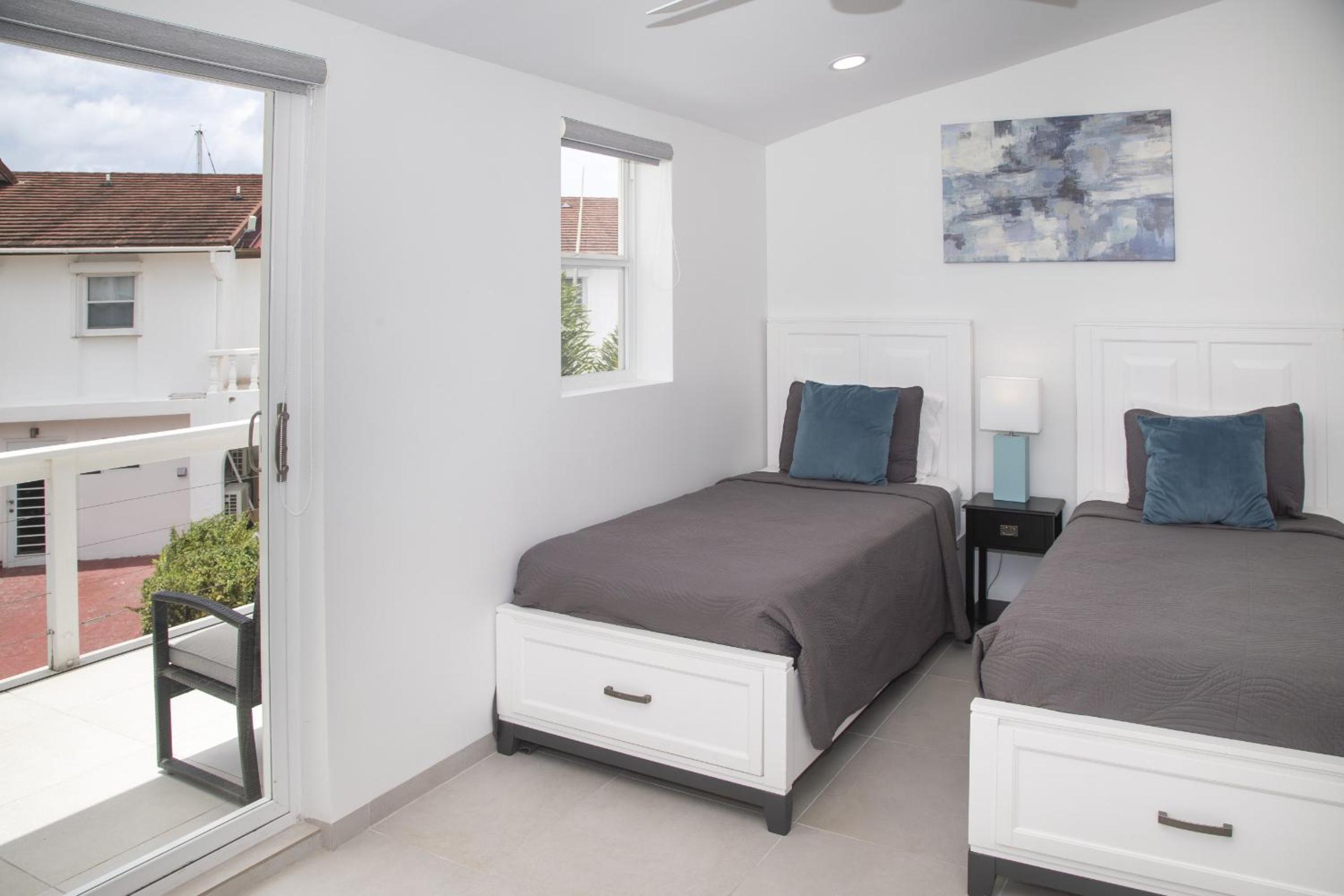 Two-Bedroom Townhouse photo 3