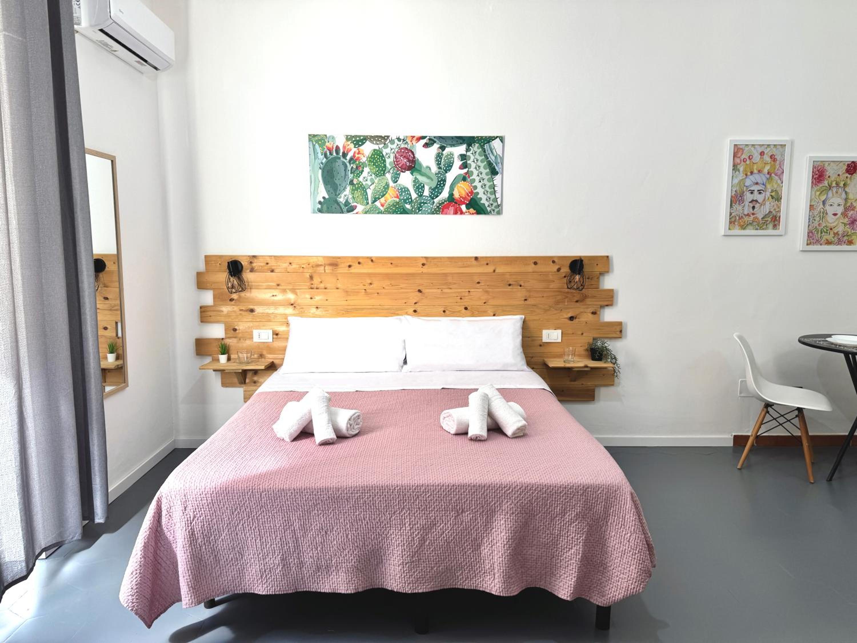 Deluxe Studio