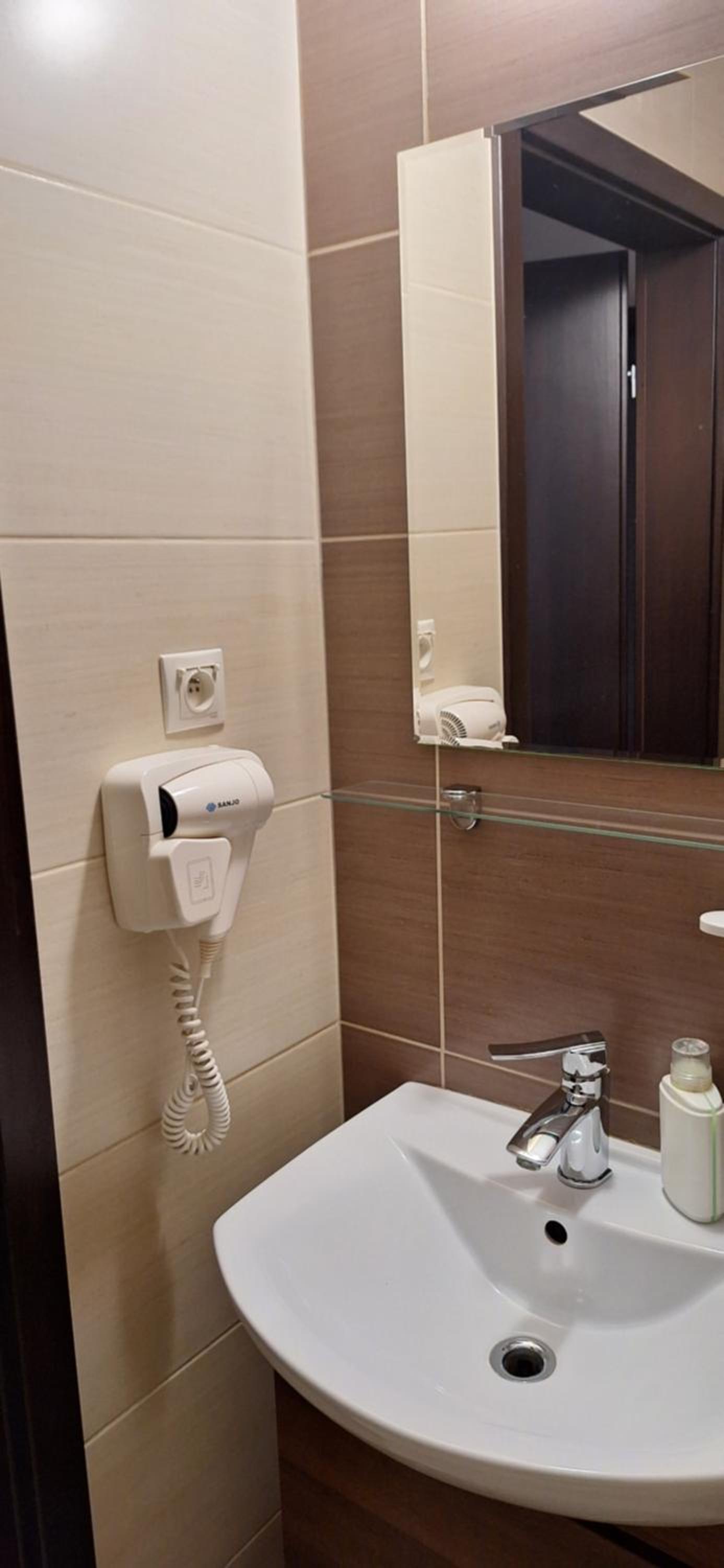 Triple Room - Disability Access photo 2
