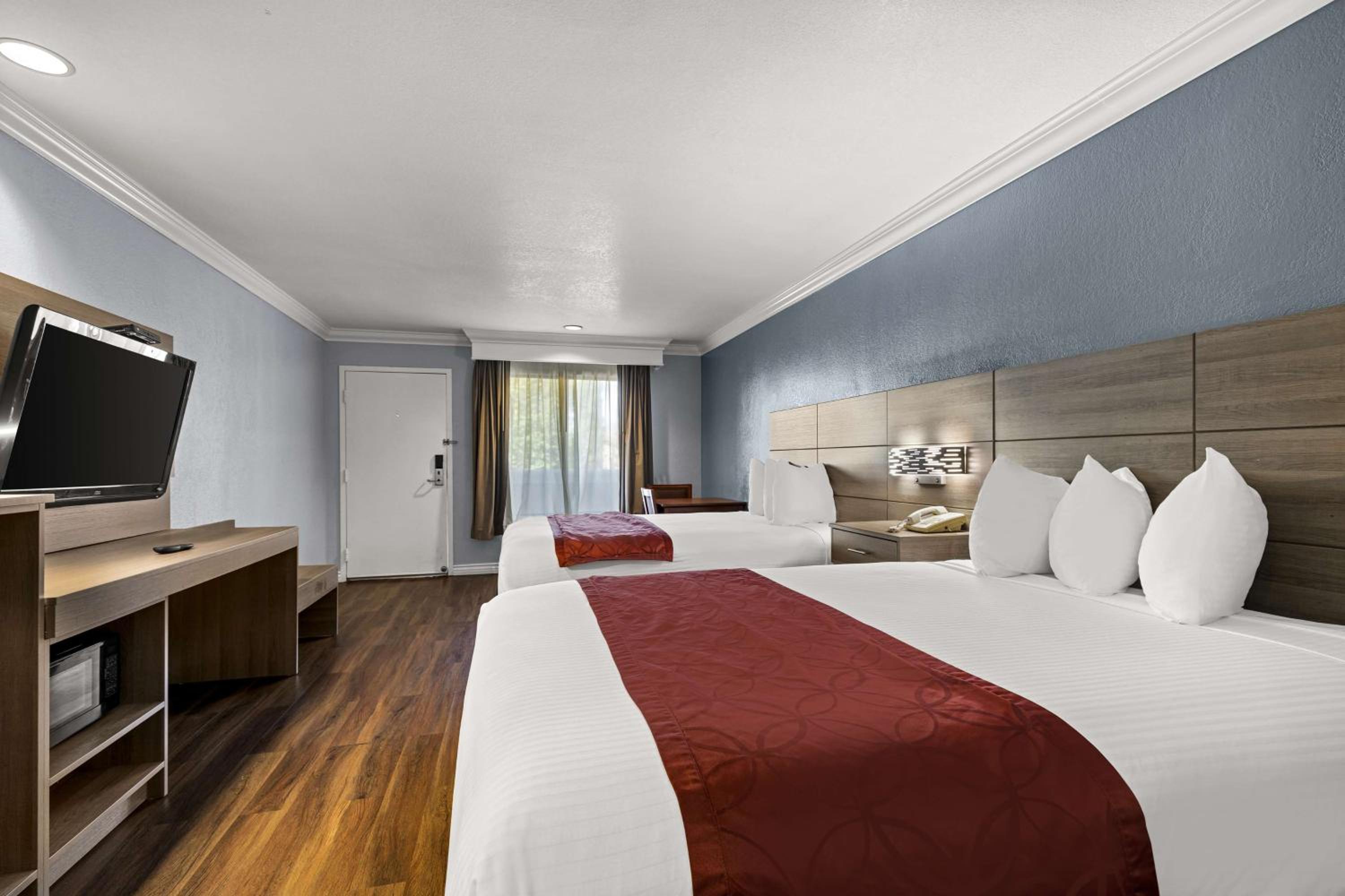 Double Room - Disability Access - Photo 4
