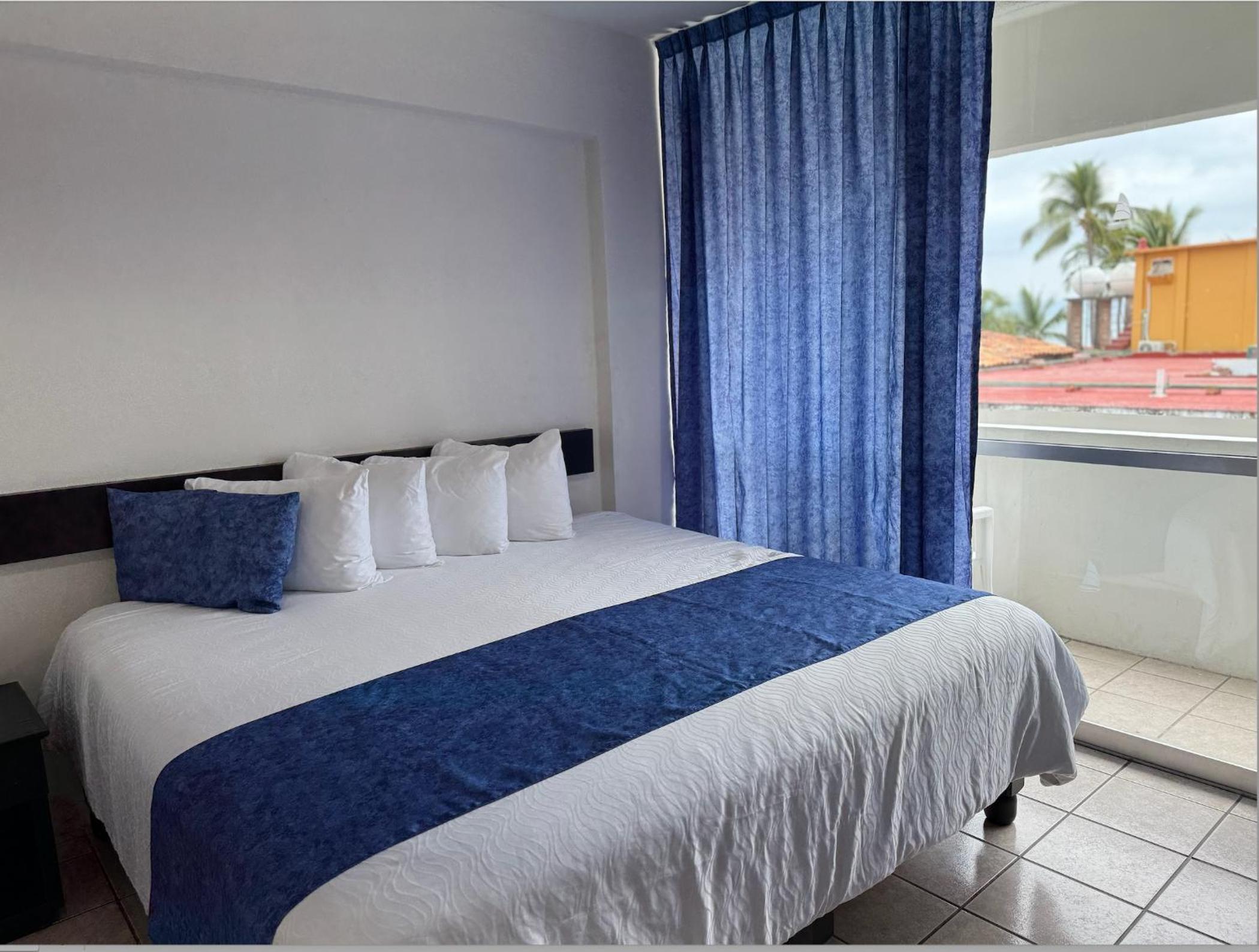 Standard Double Room - Photo 3