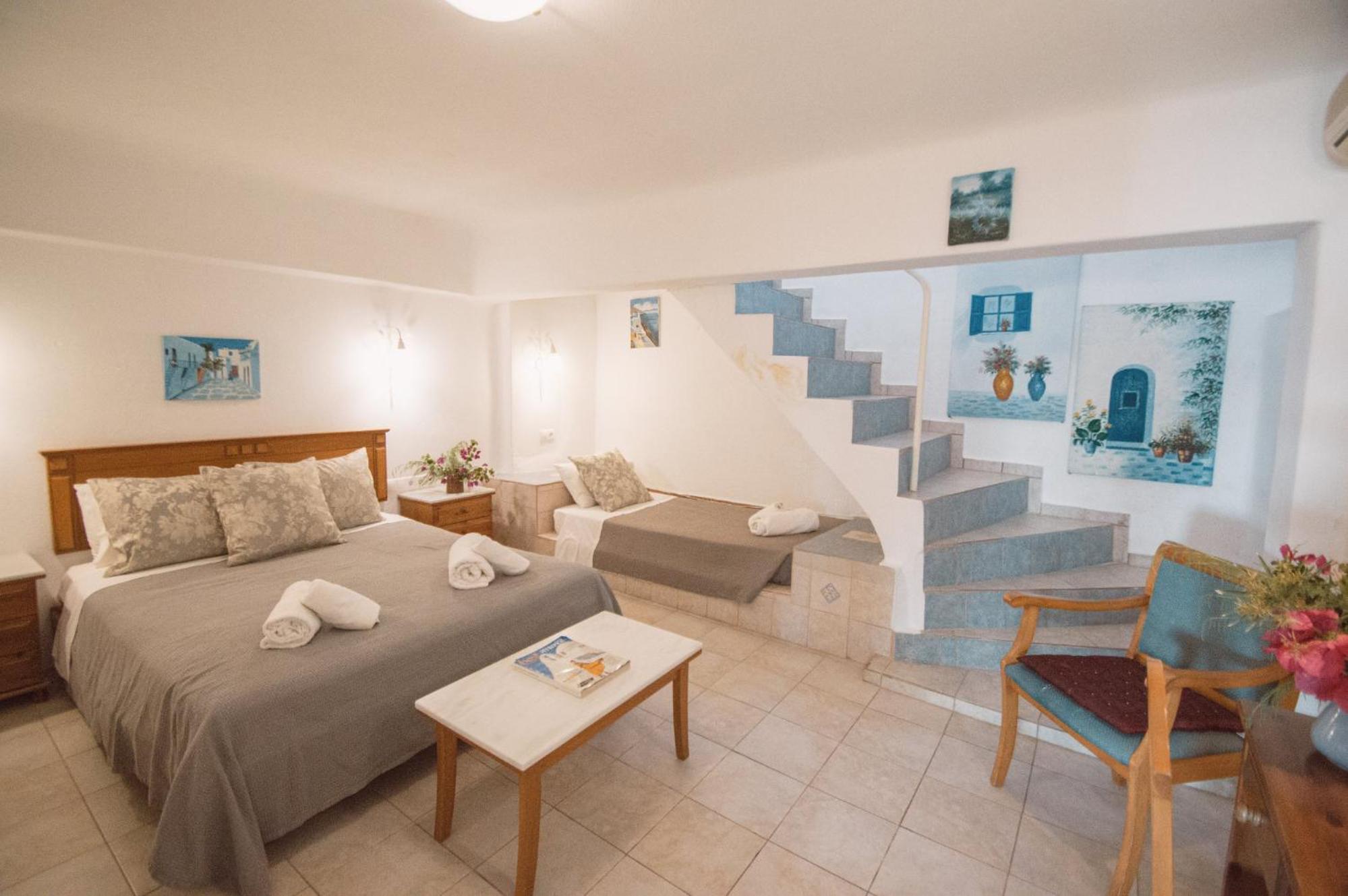 Grand Studio with Terrace and Partial Sea View photo 1