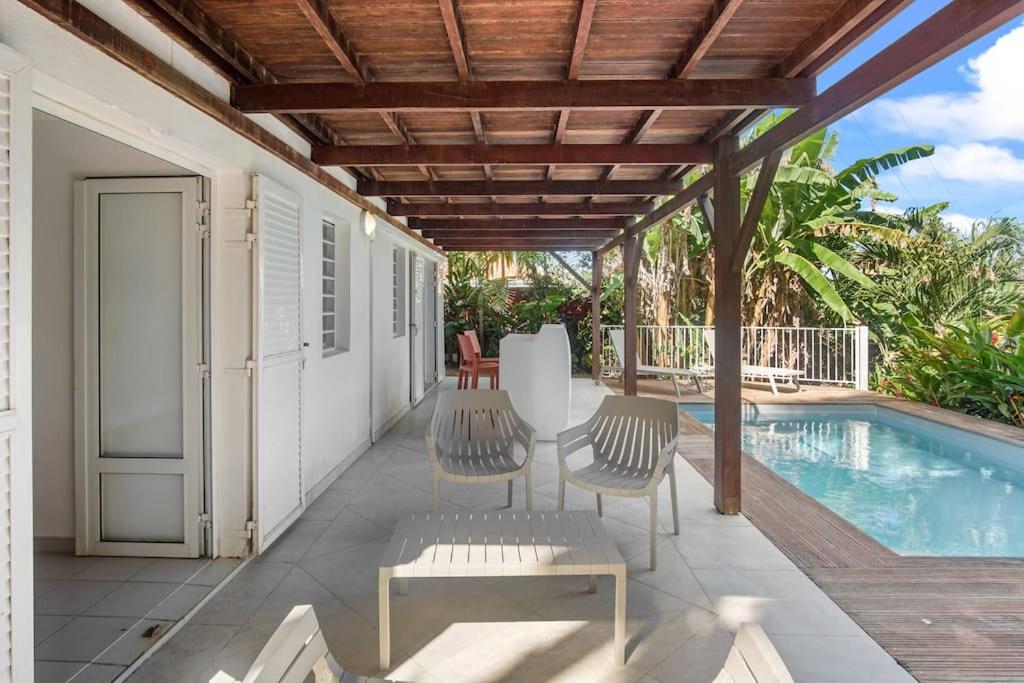 Three-Bedroom Villa photo 2