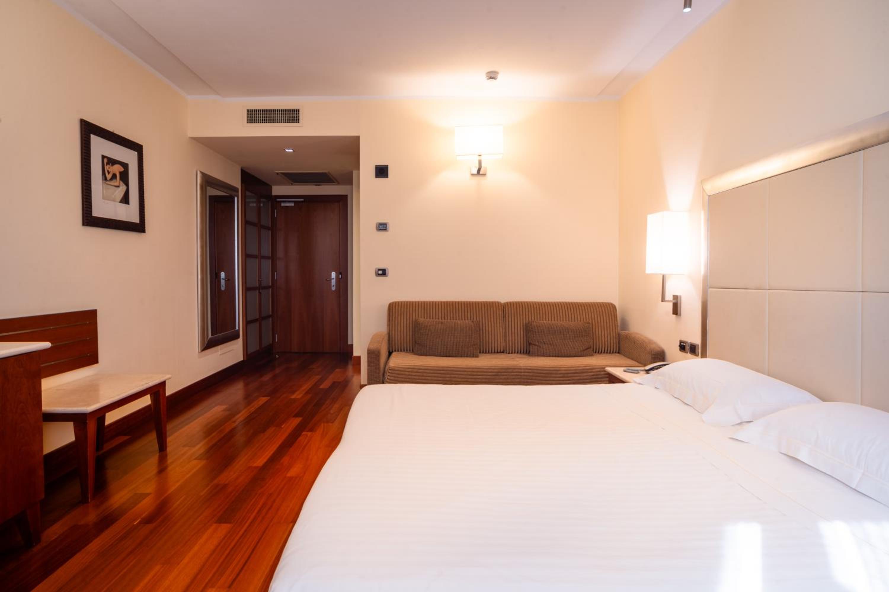 Superior Triple Room photo 2