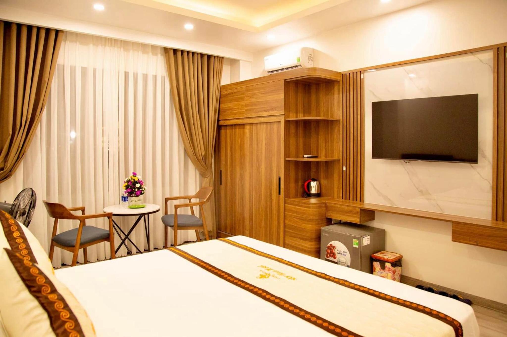King Room with Balcony