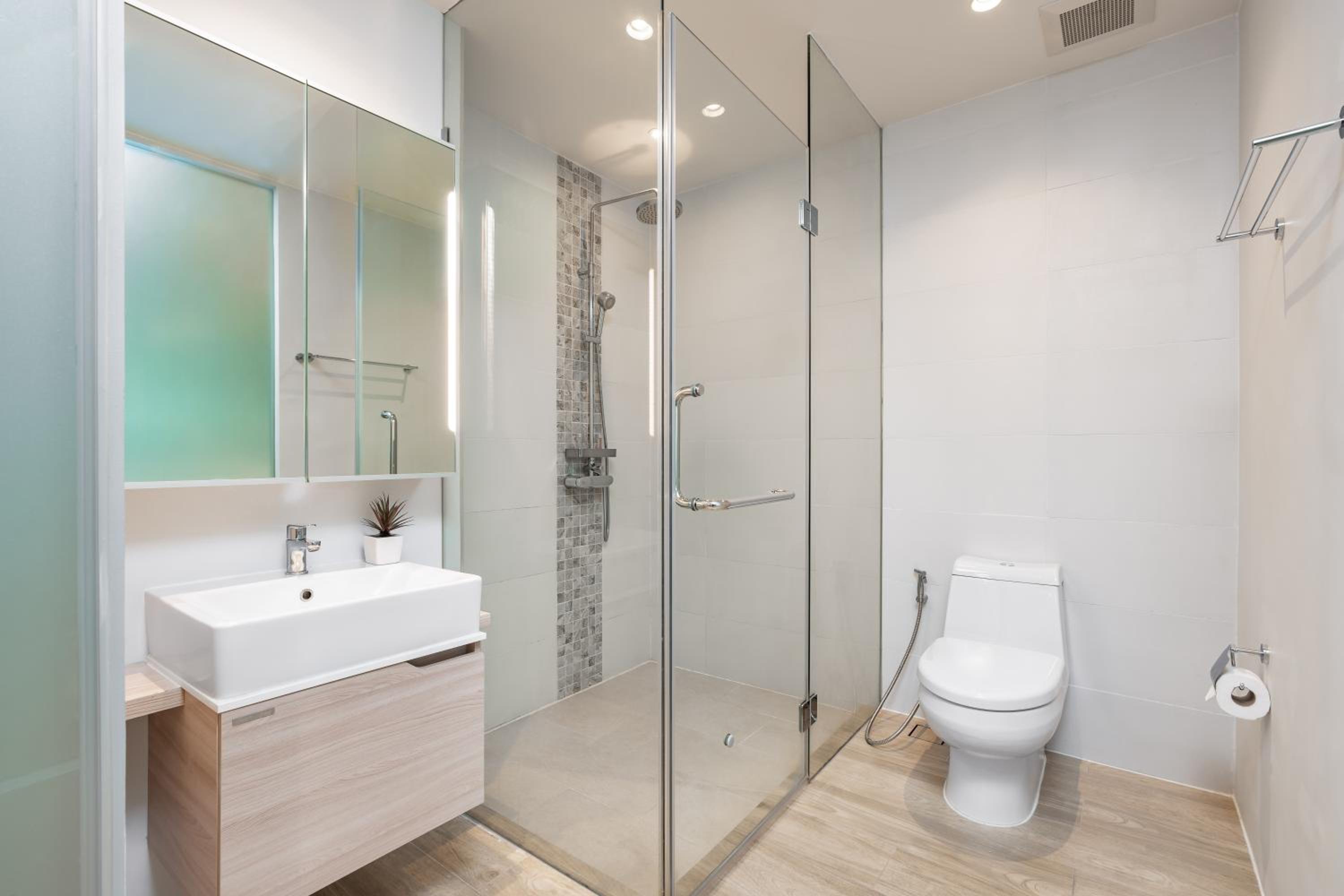 Three-Bedroom Suite - Photo 6