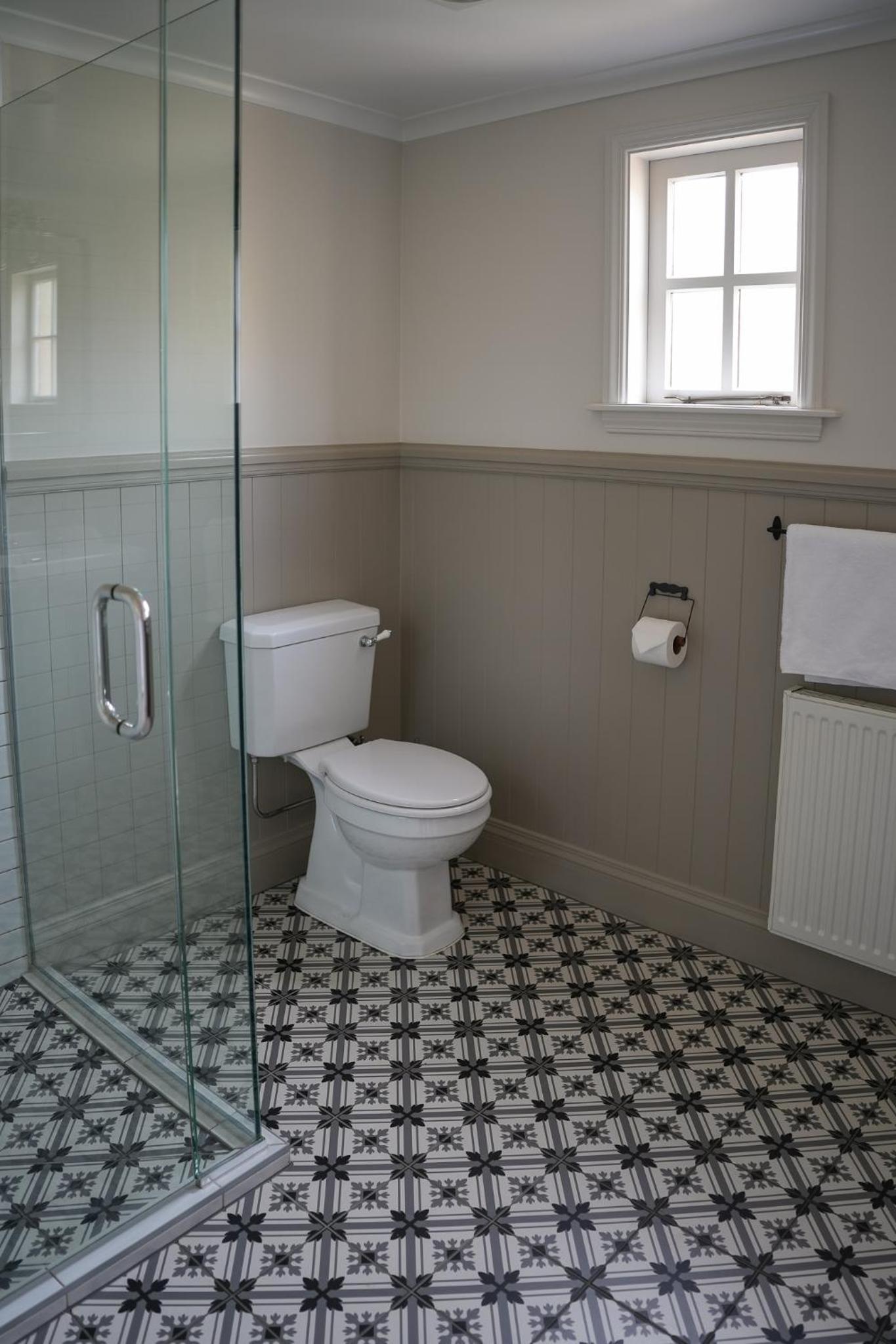 Deluxe King Room photo 2