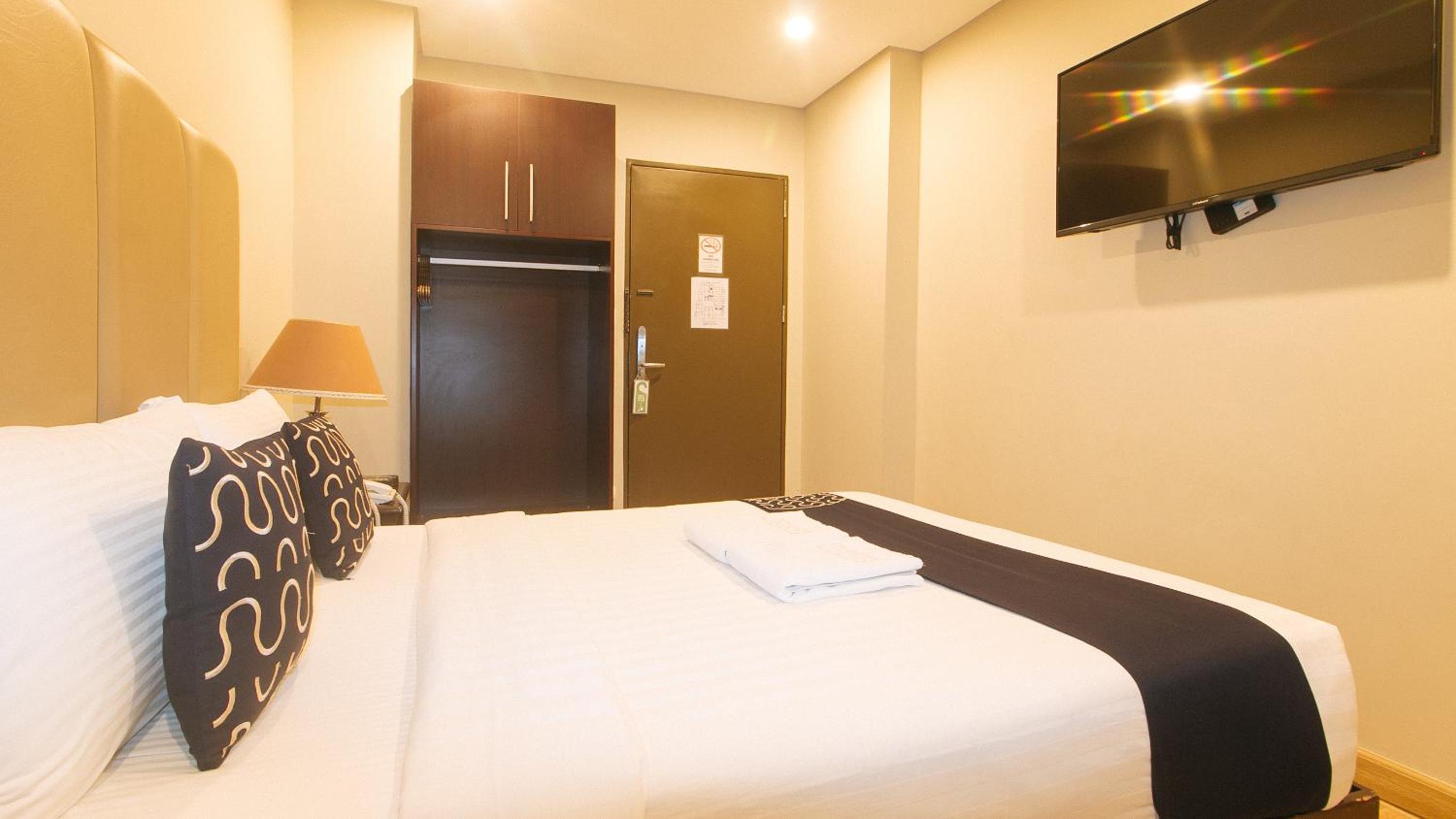 Double Room - Photo 3