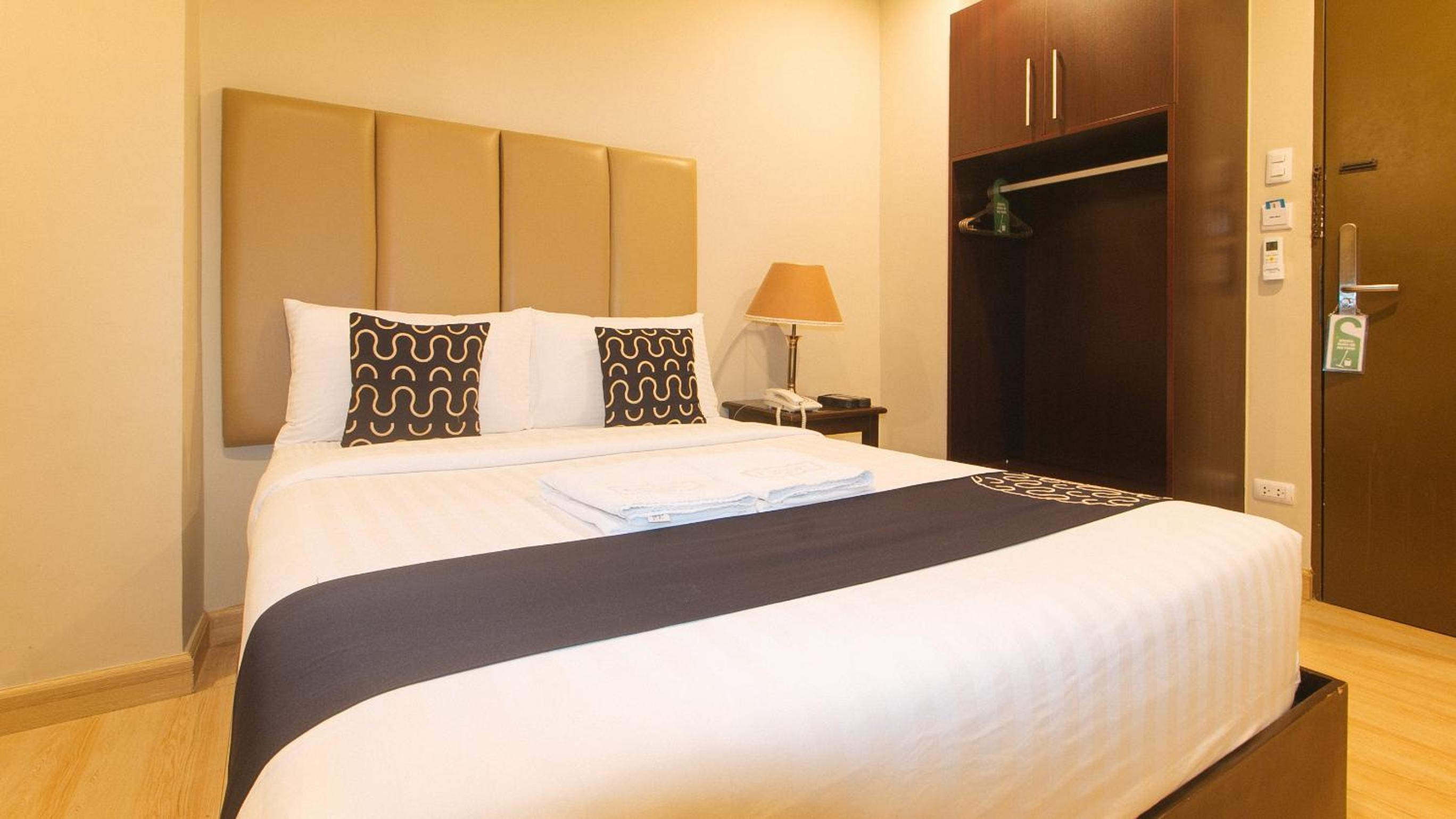 Double Room - Photo 2