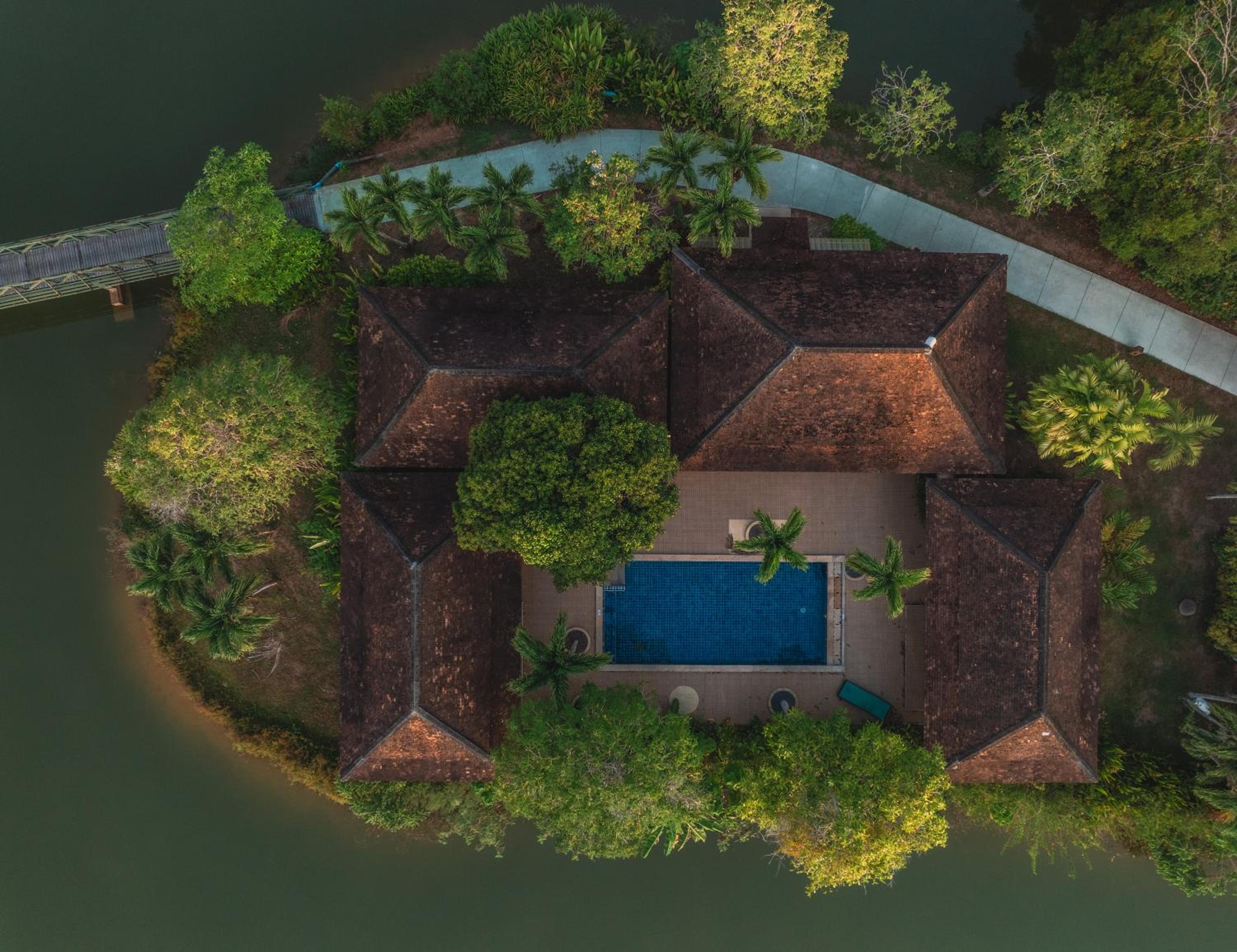 Three-Bedroom Villa with Private Pool photo 3
