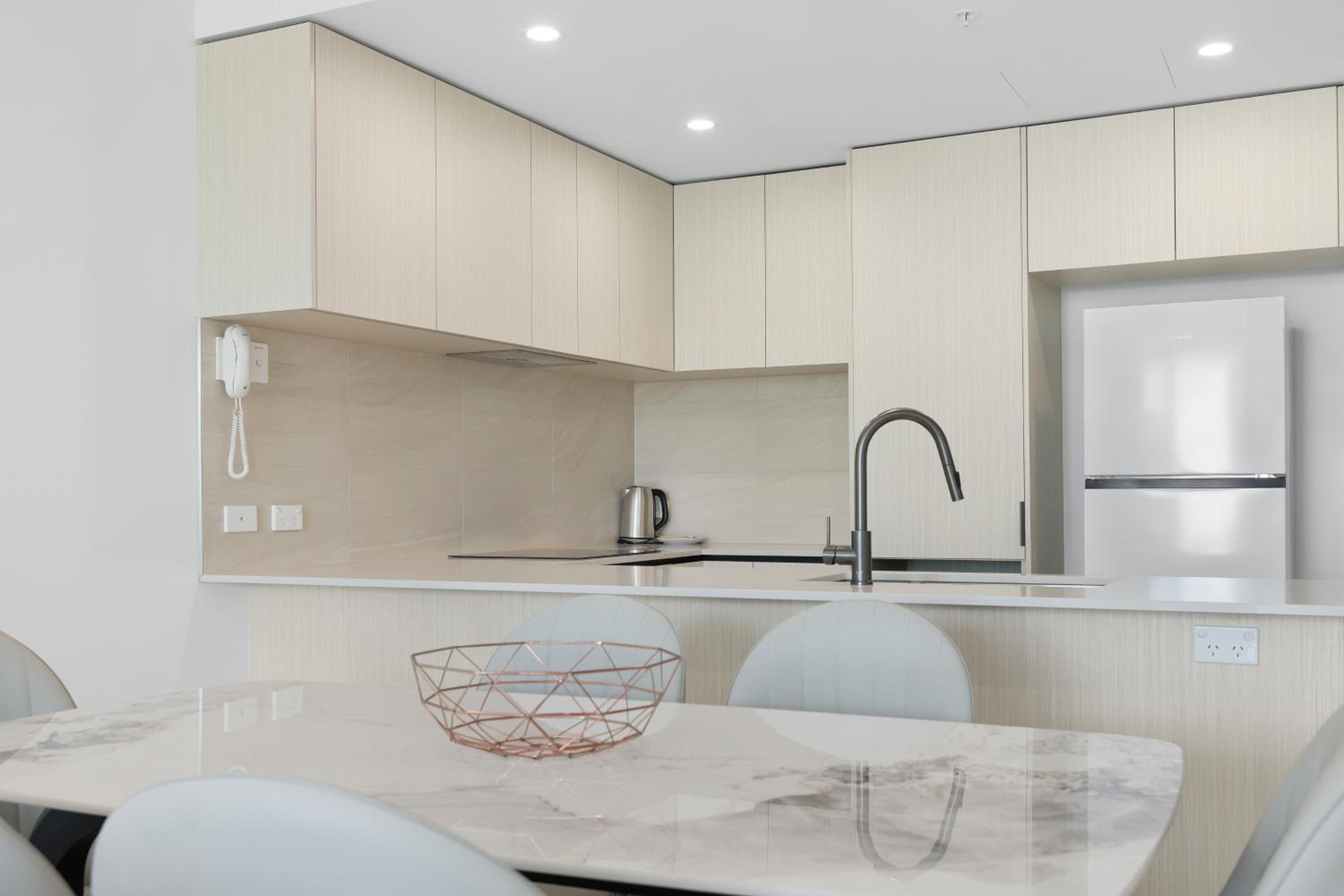 3 Bedroom Collection Apartment - Photo 4