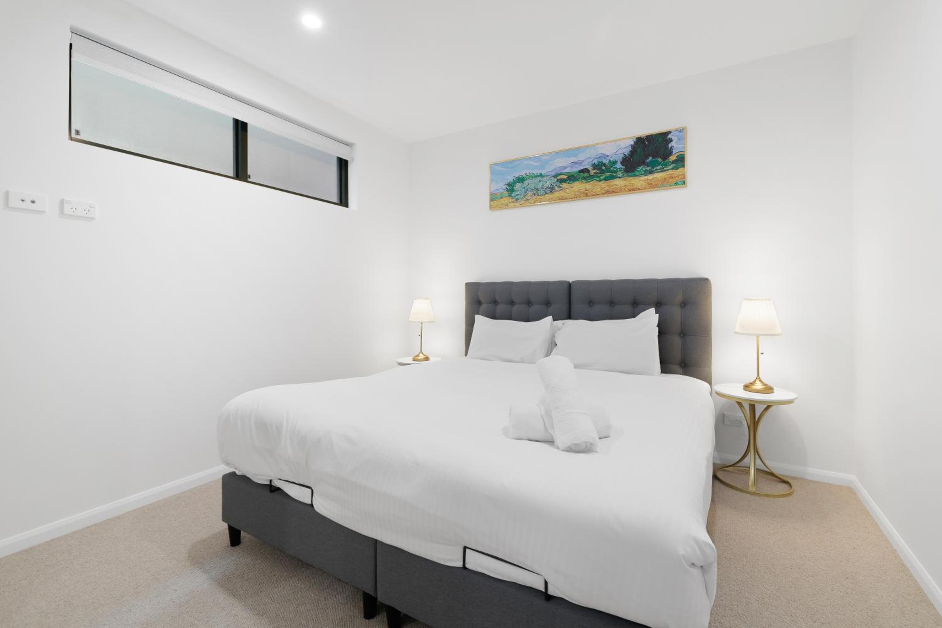 3 Bedroom Collection Apartment - Photo 7