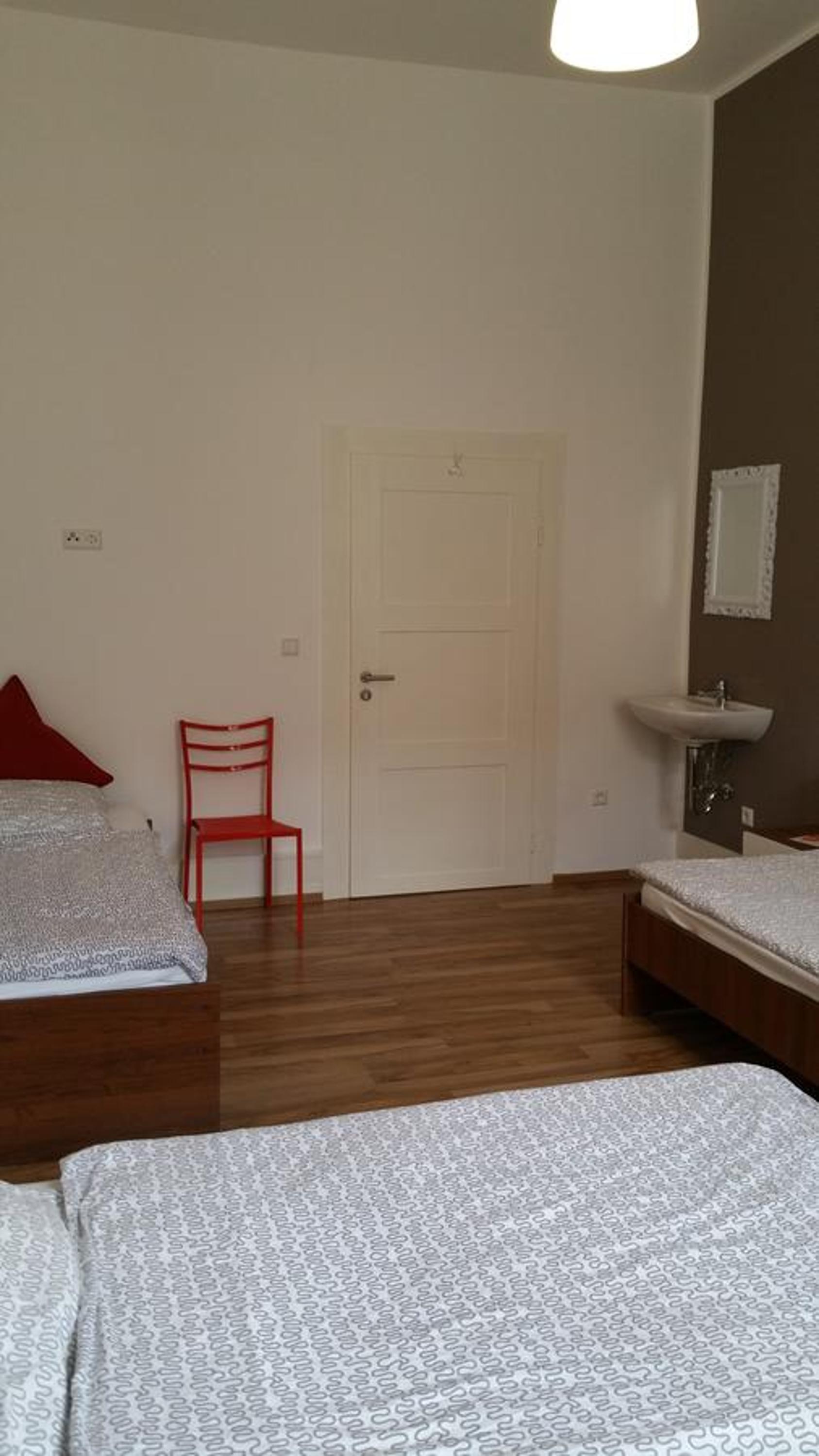 Quadruple Room - Photo 3