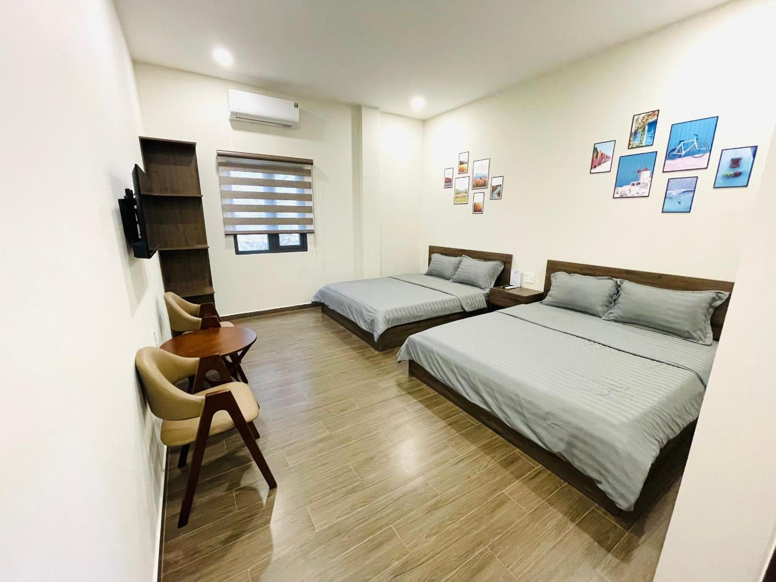 Quadruple Room with Private Bathroom - Photo 3