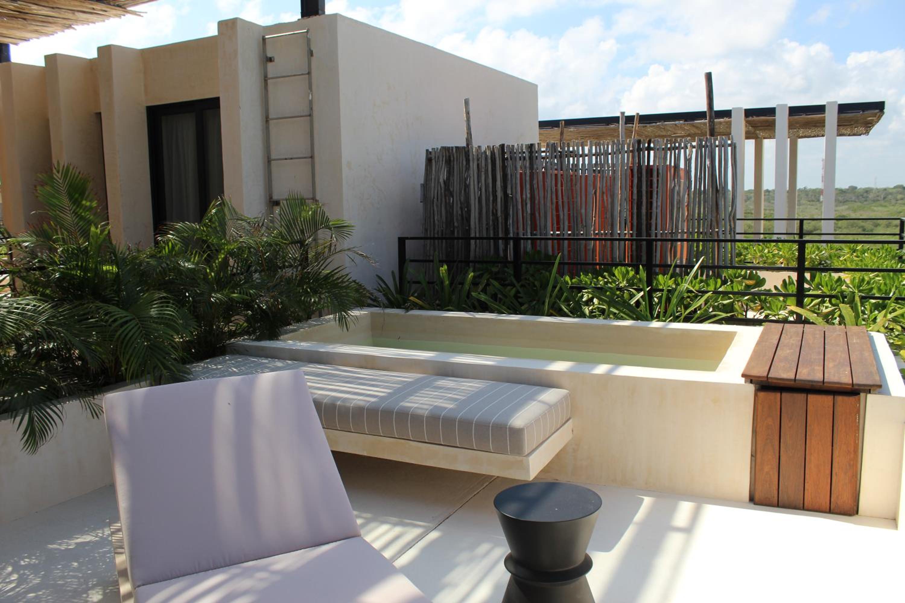 Two-Bedroom Apartment with Ocean View - Photo 7