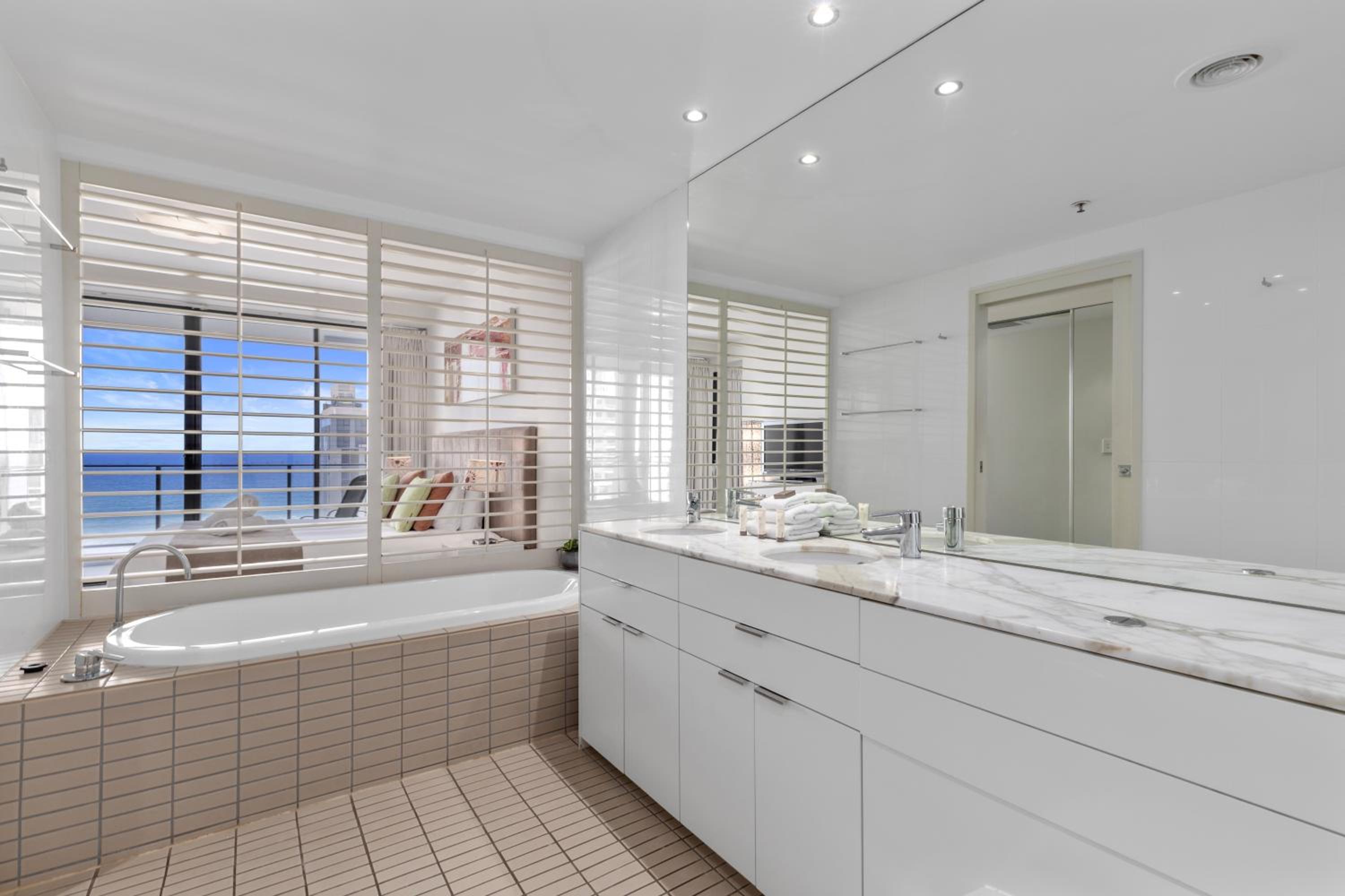 2 Bedroom Ocean View - Photo 5