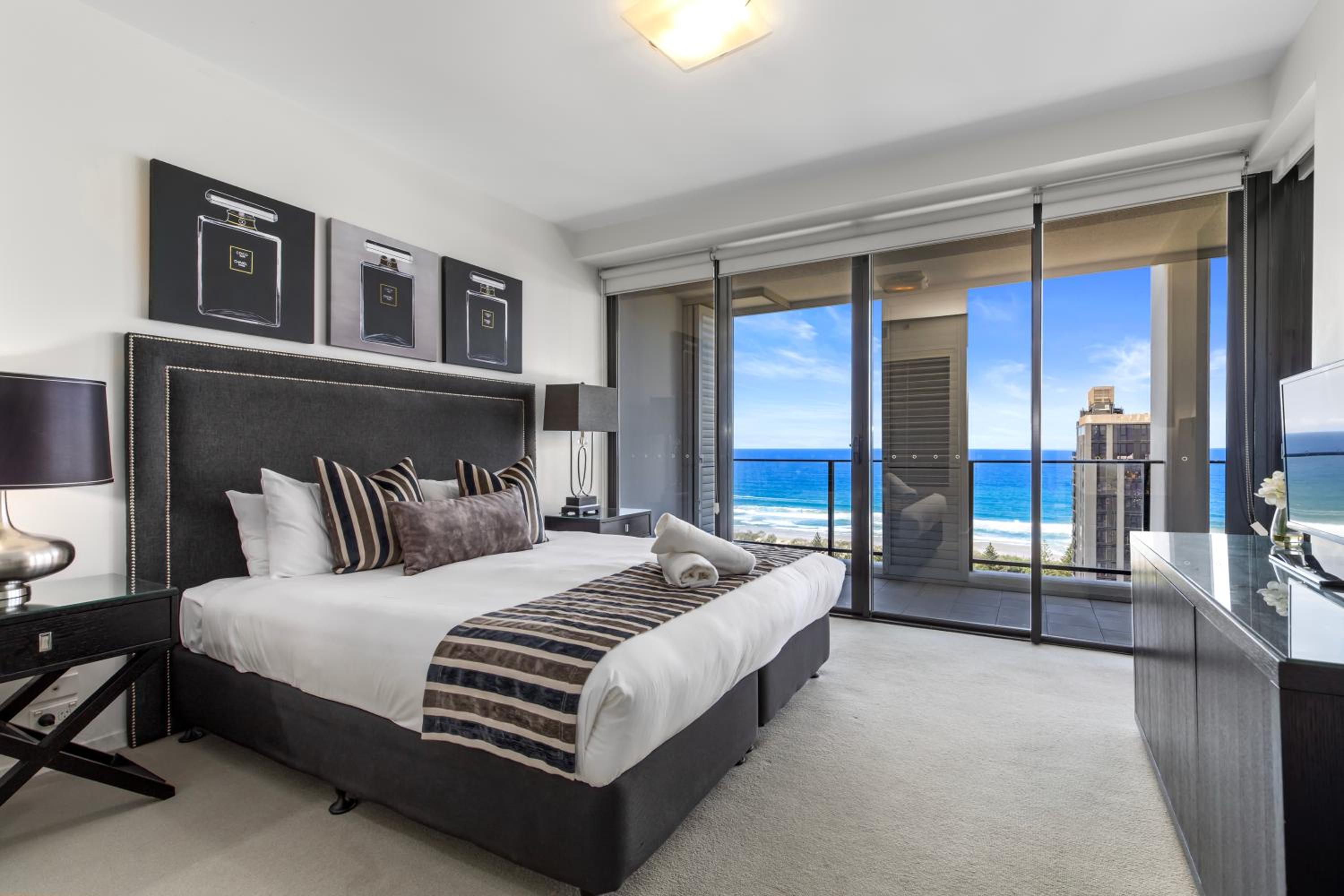 2 Bedroom Ocean View - Photo 7