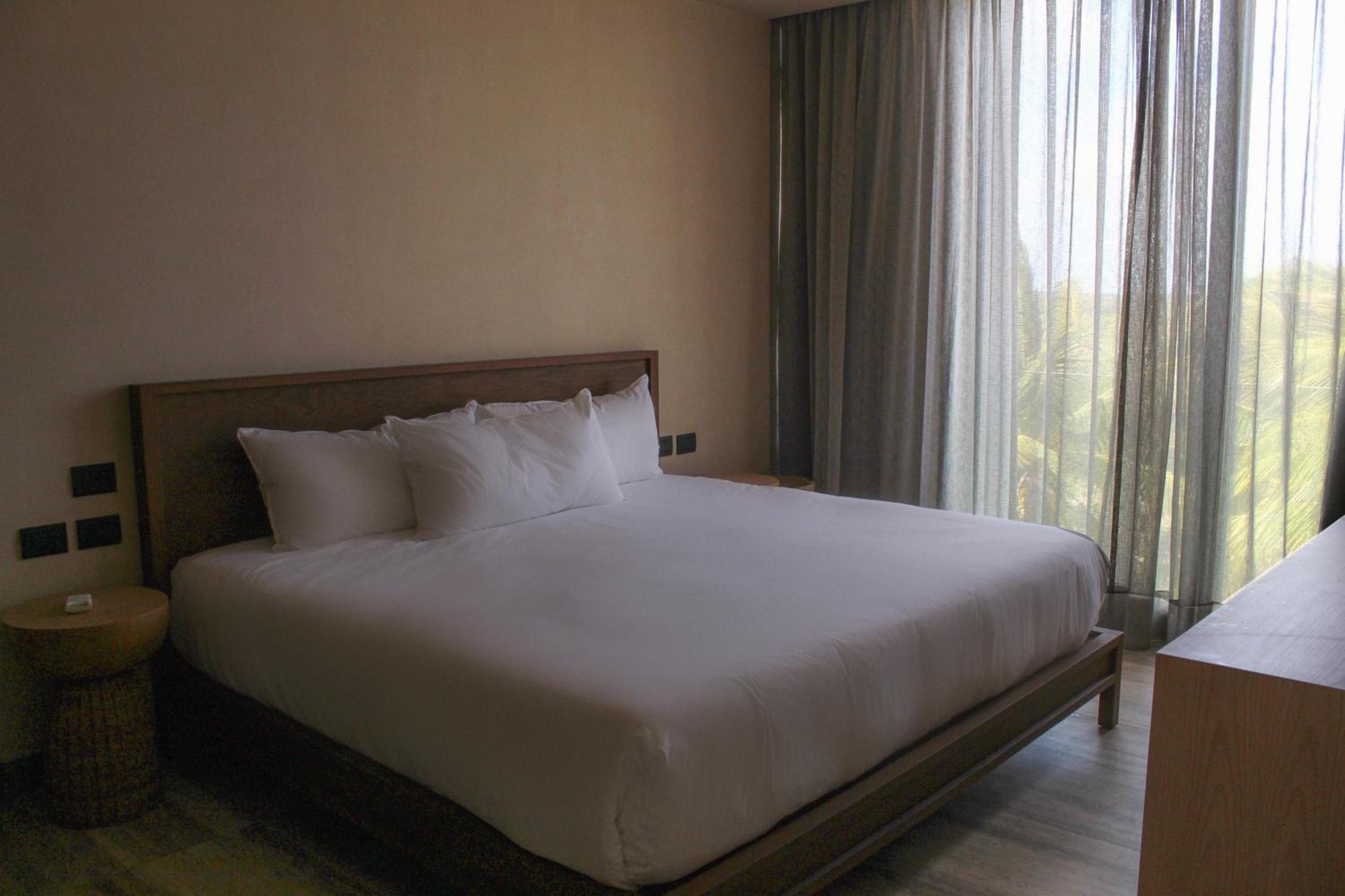 Two-Bedroom Apartment with Ocean View - Photo 5