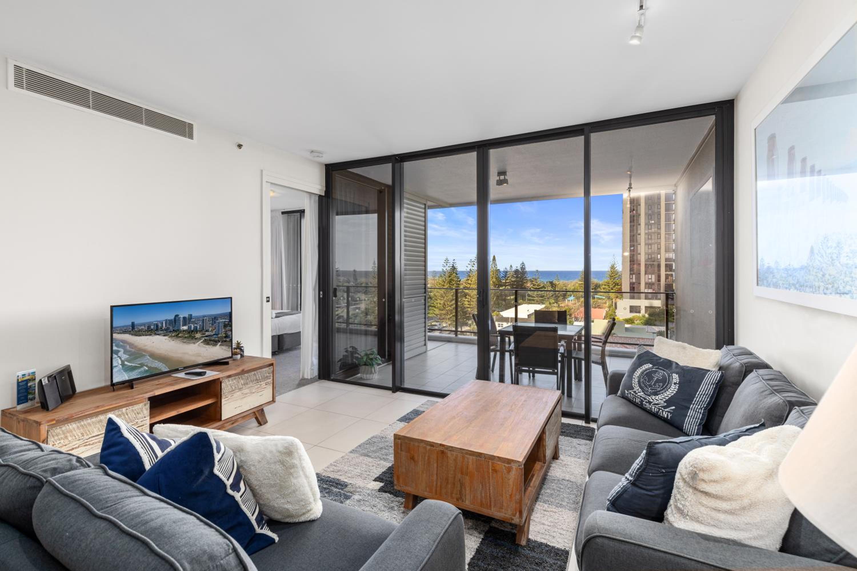 One-Bedroom Apartment with Garden View - Photo 12