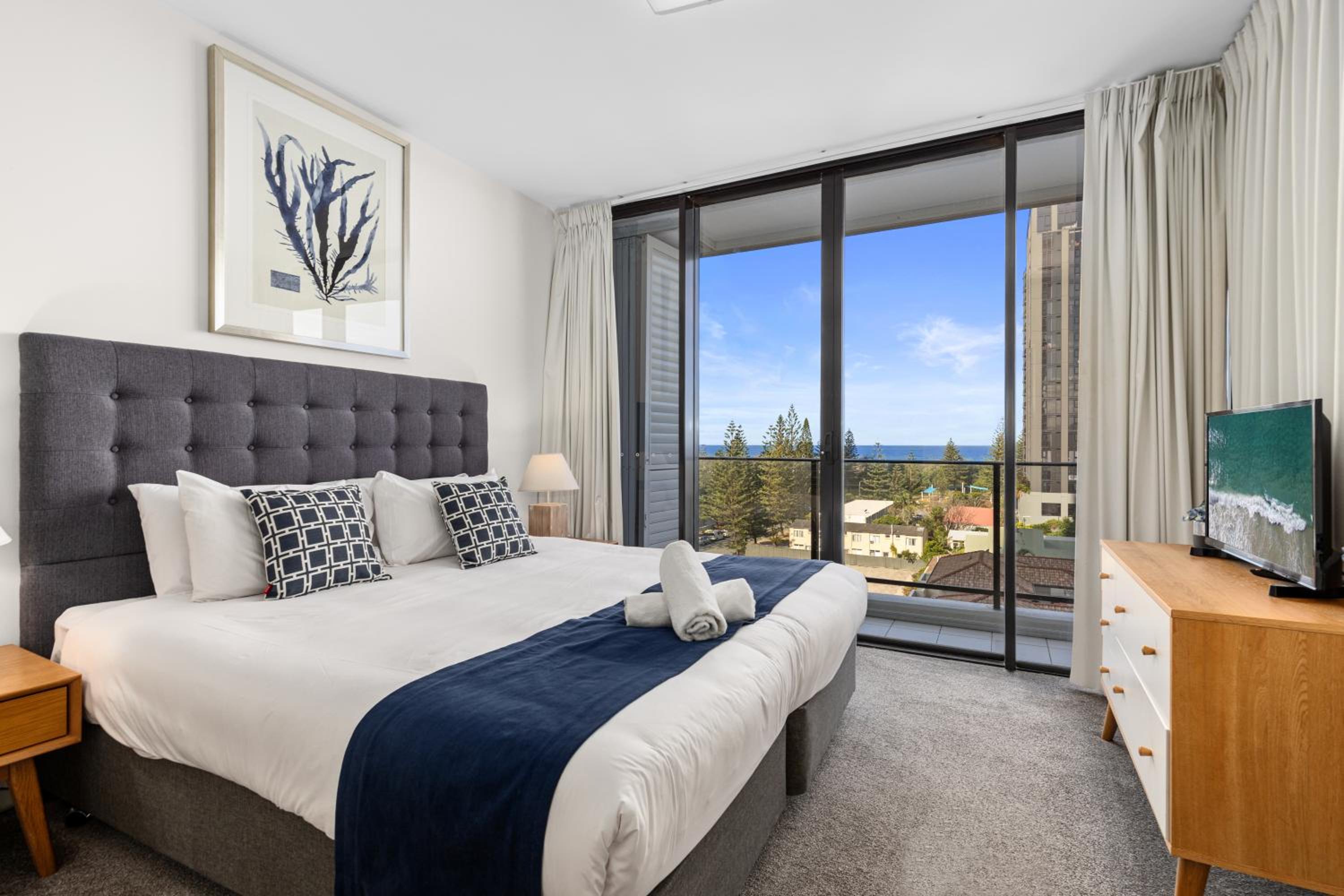 One-Bedroom Apartment with Garden View - Photo 6