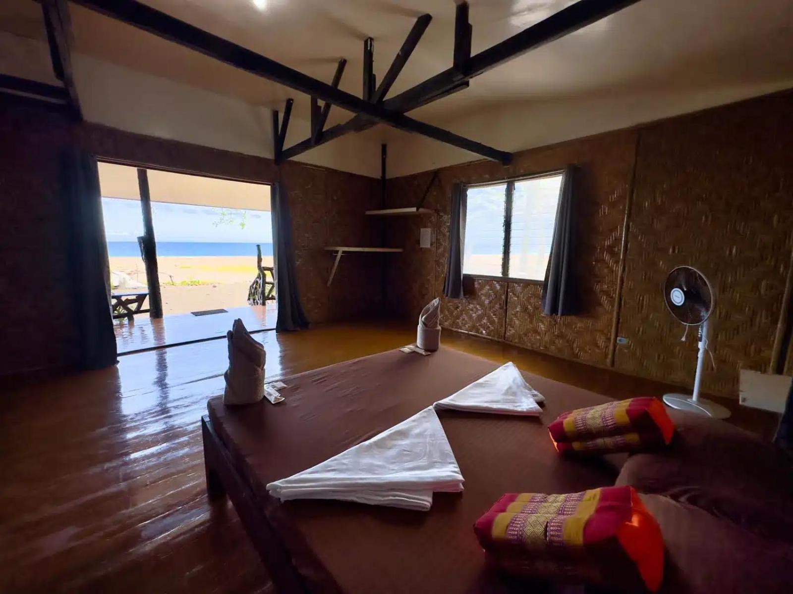 Bungalow - Beach Front photo 1