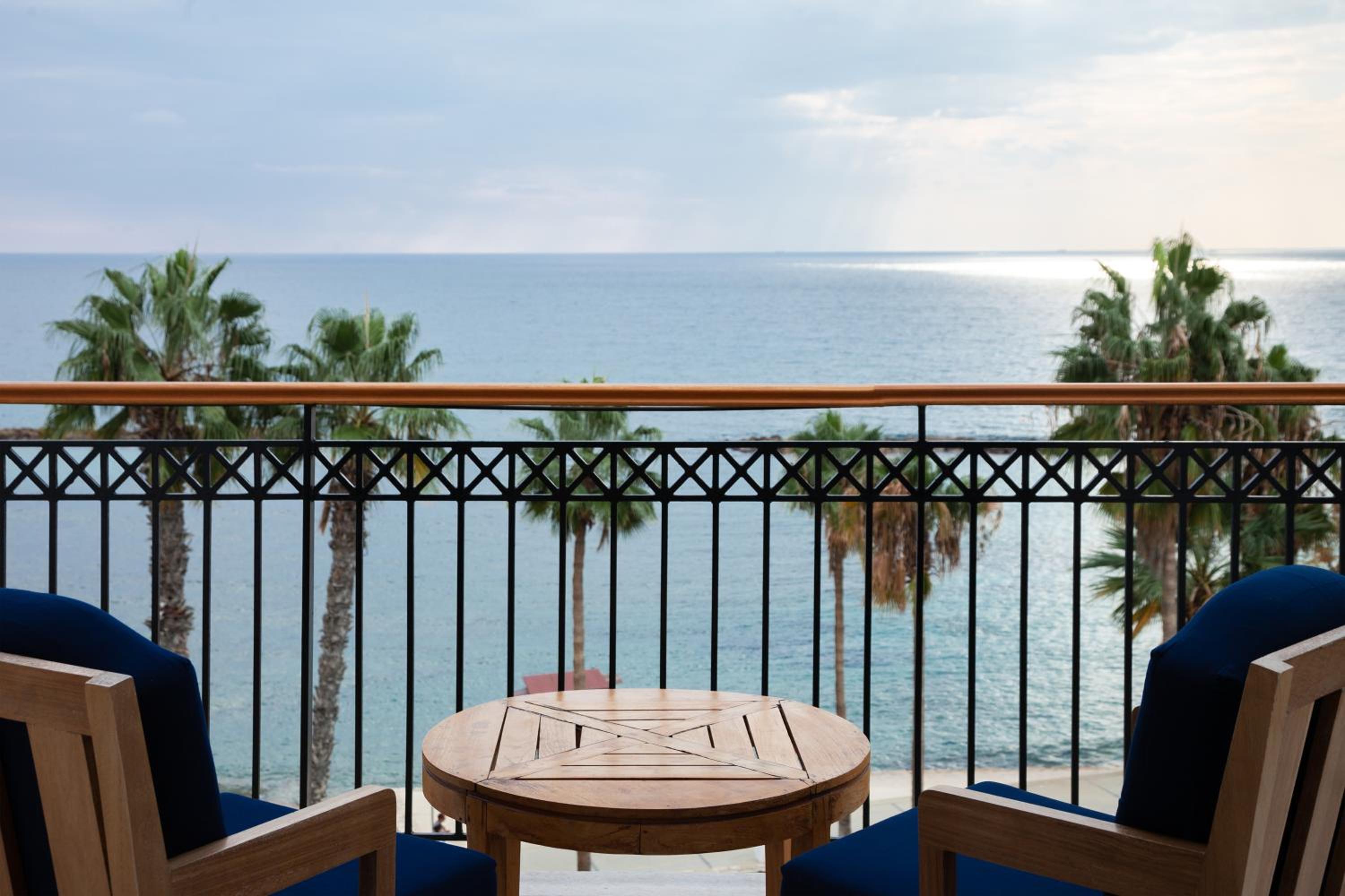 Balcony & Terrace