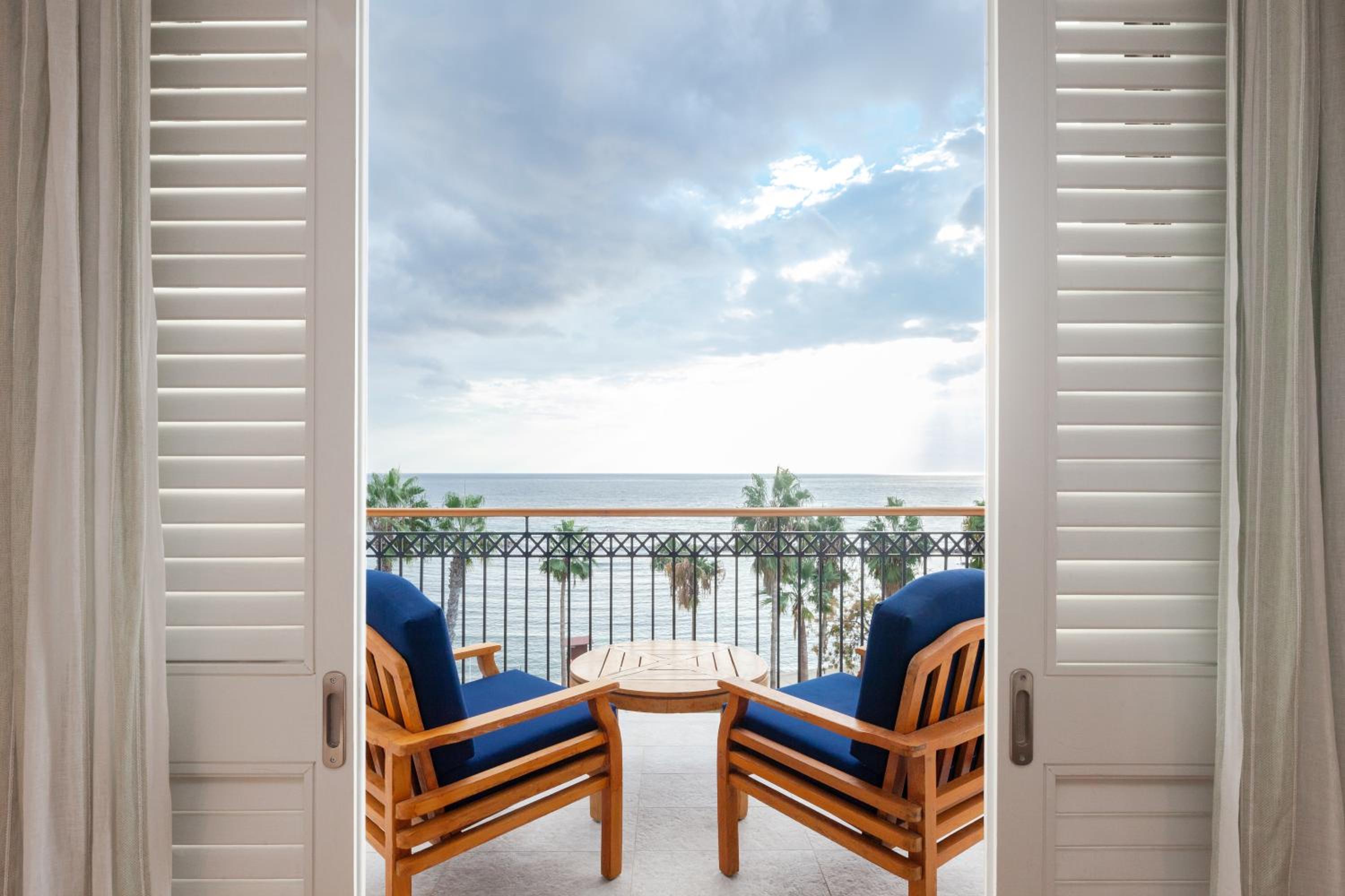 Balcony & Terrace