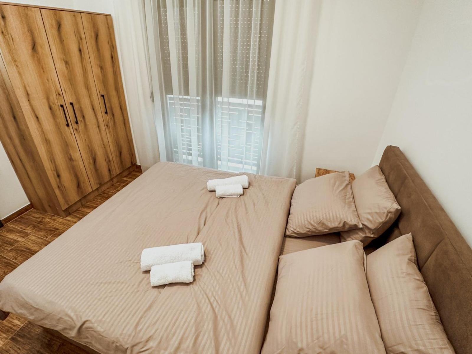 Quadruple Room with Private Bathroom photo 2