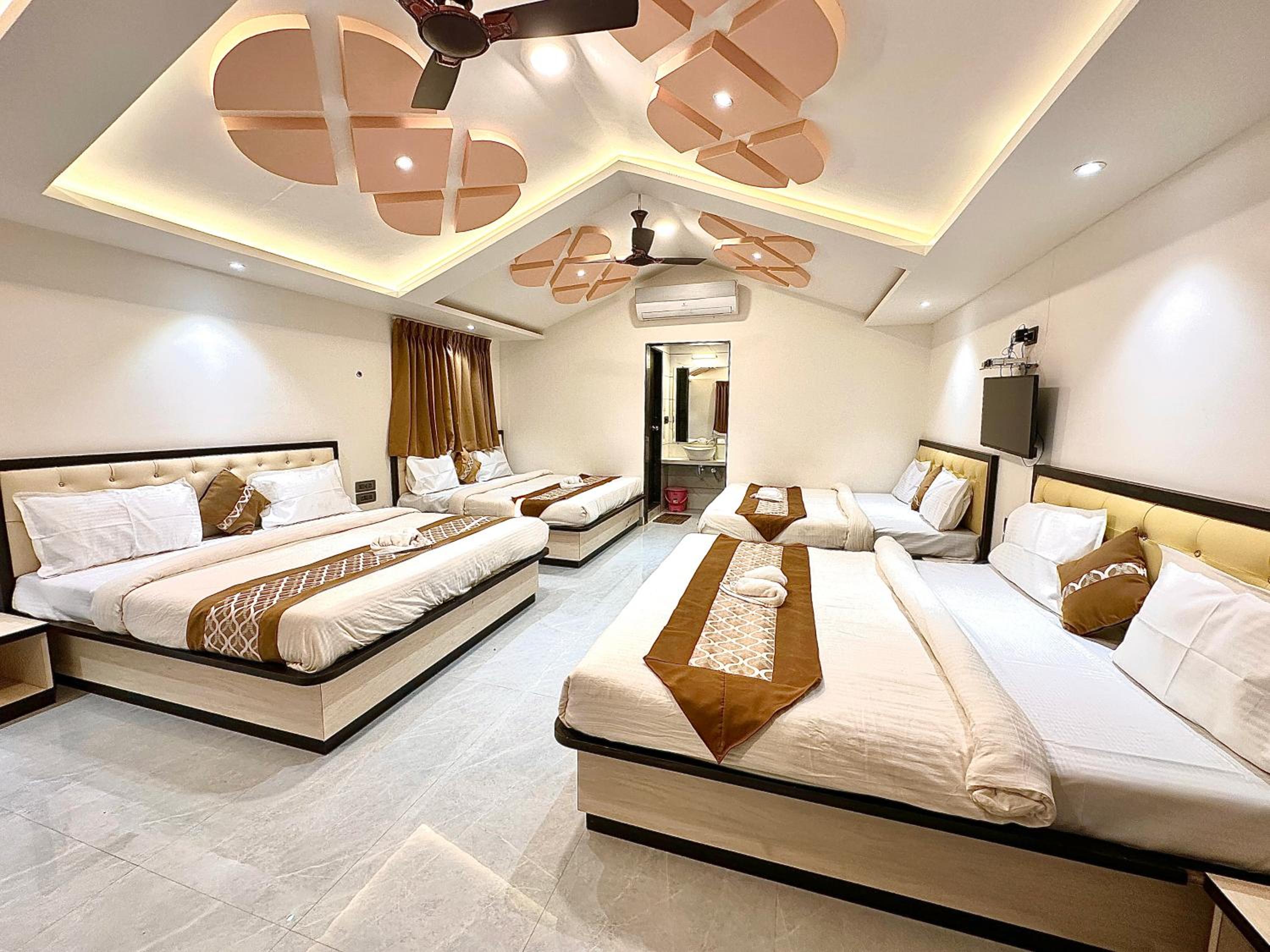 Family Room With Garden View - Photo 5