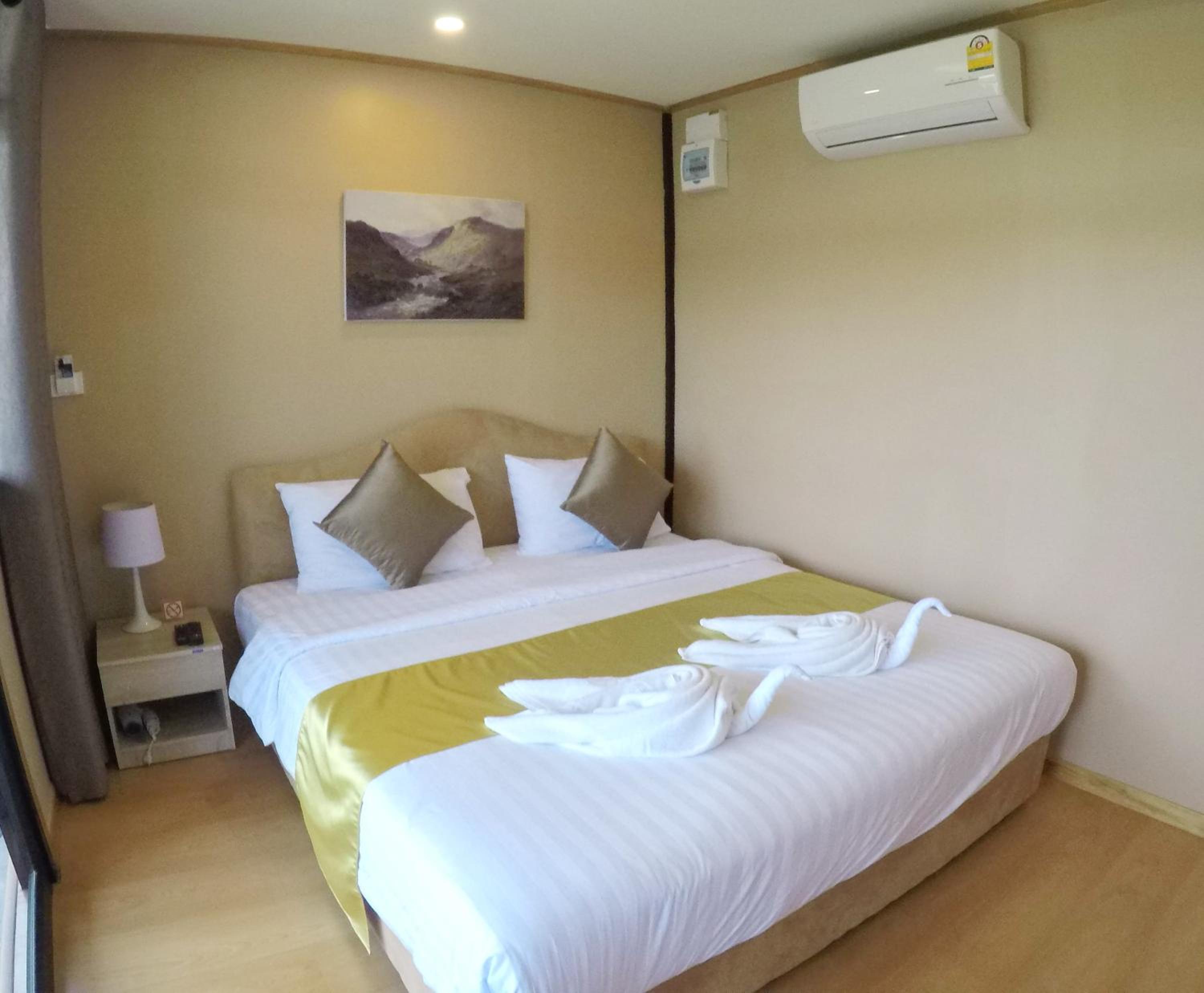 Double Room with Balcony - Photo 11