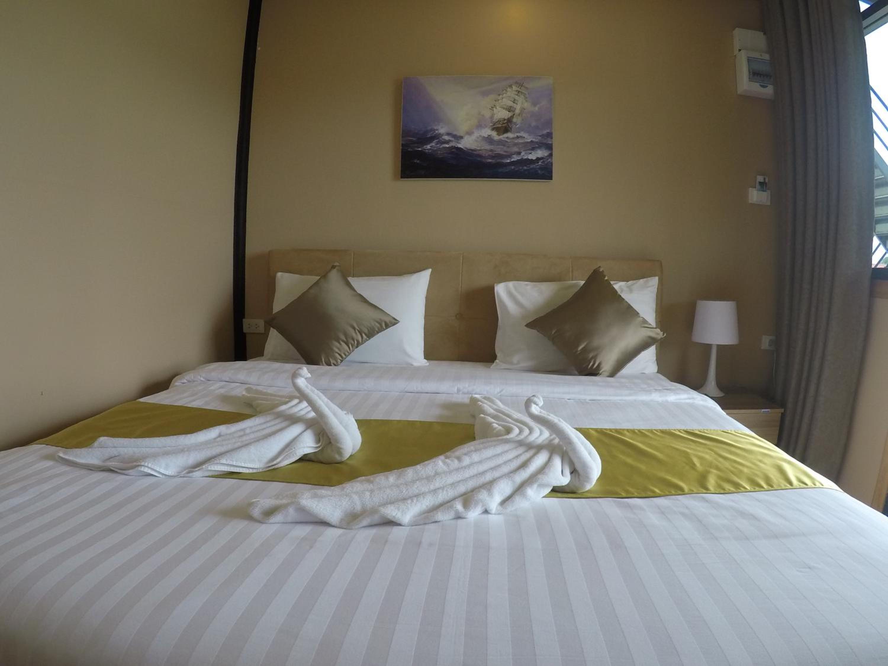 Double Room with Balcony - Photo 12