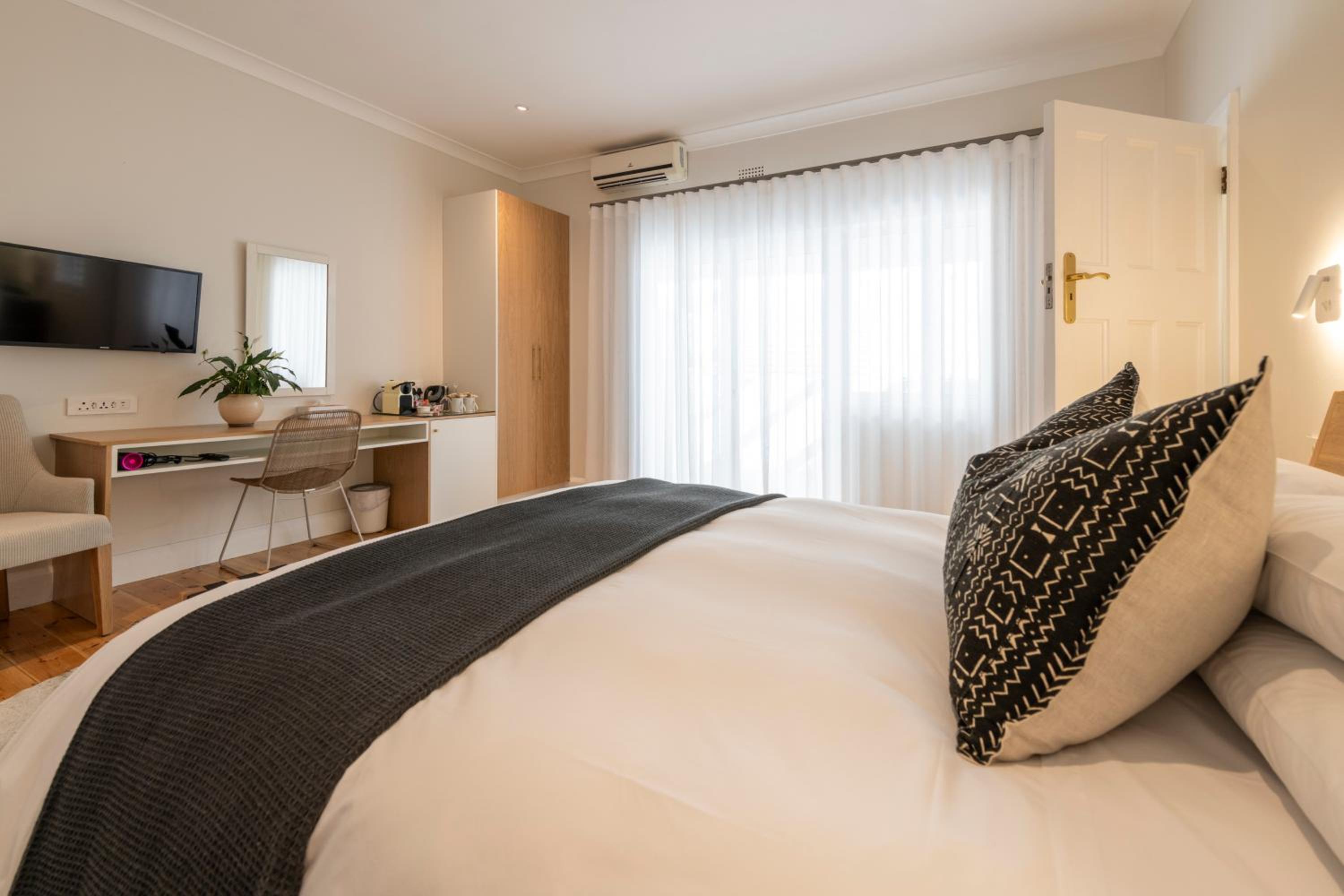  Double Room - Photo 12