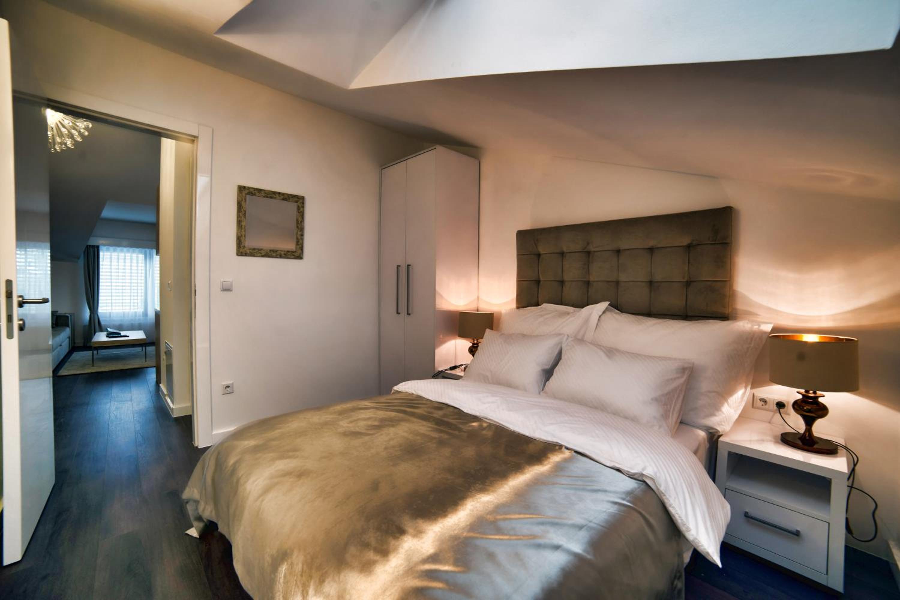 Comfort Apartment - Photo 12