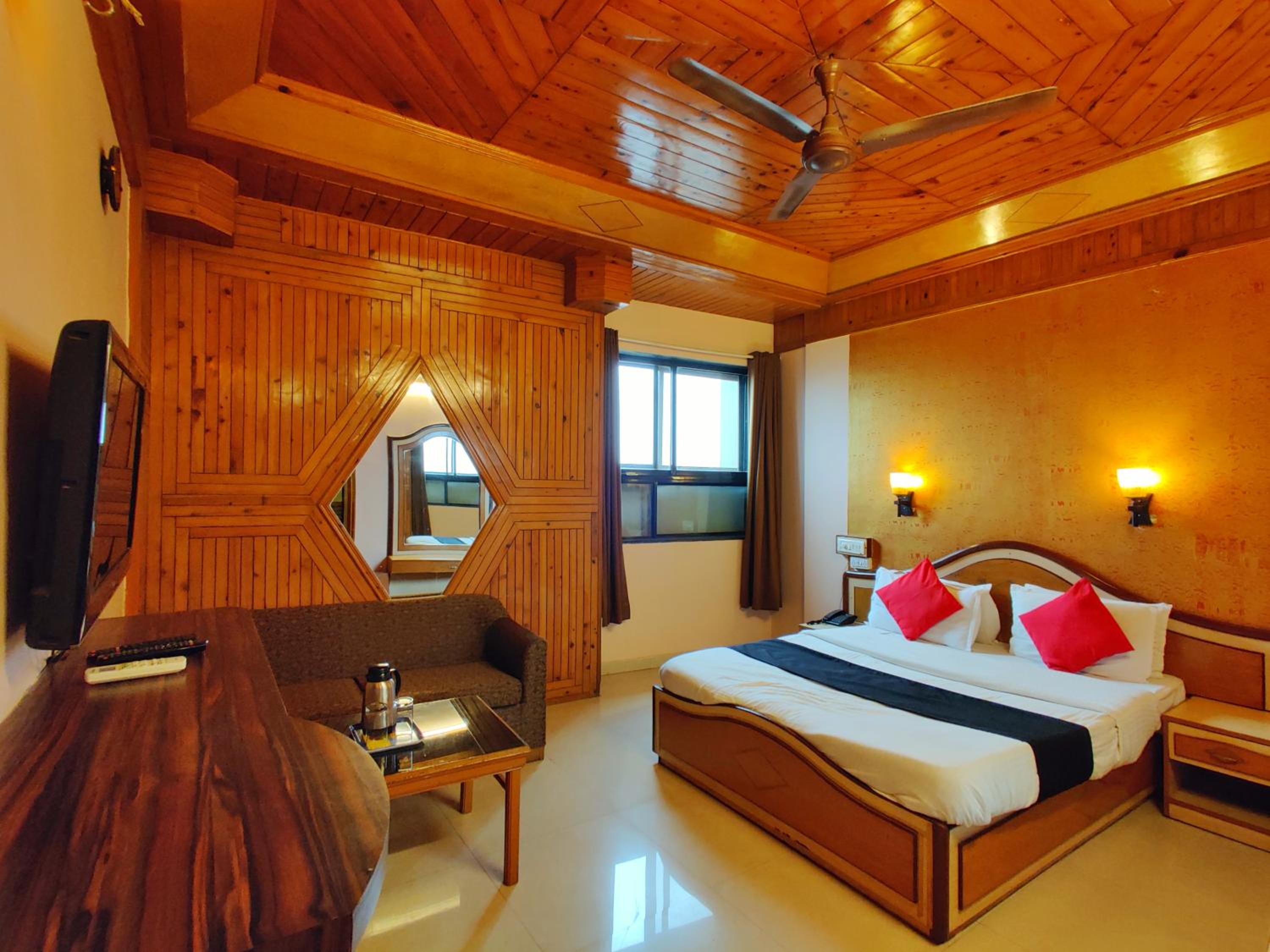 Standard Double Room with Fan photo 1