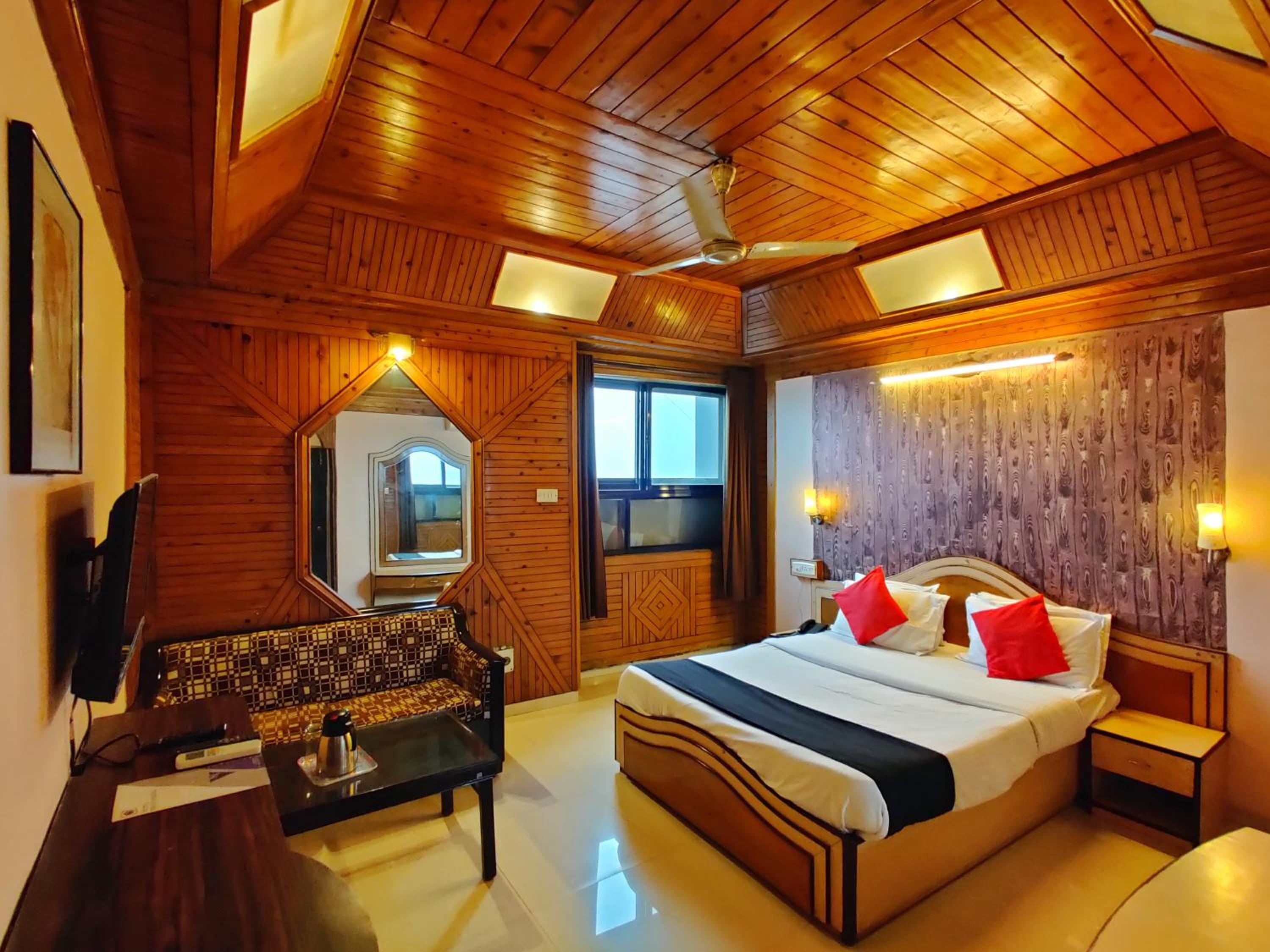 Standard Double Room with Fan photo 3