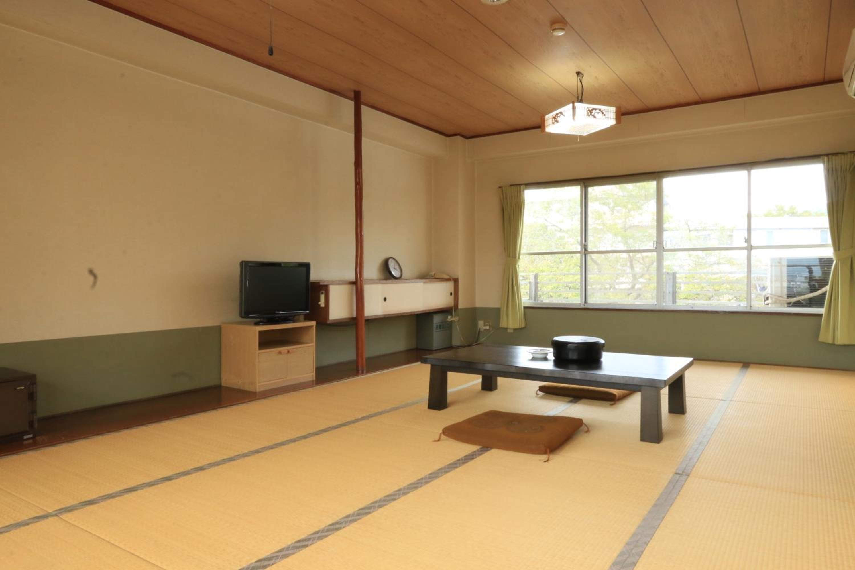 Japanese-Style Quadruple Room photo 1