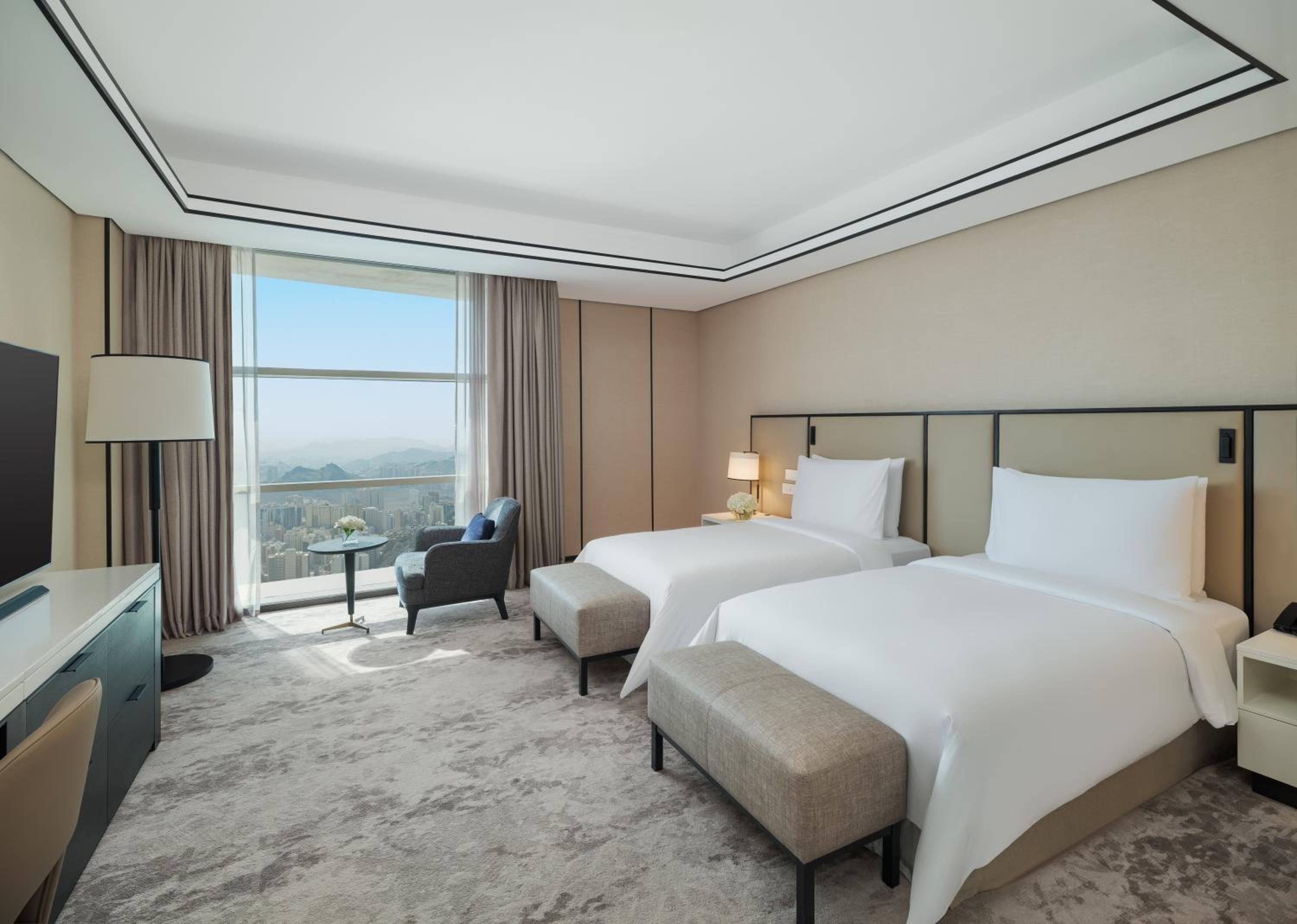 Deluxe Room Twin City View - Photo 3