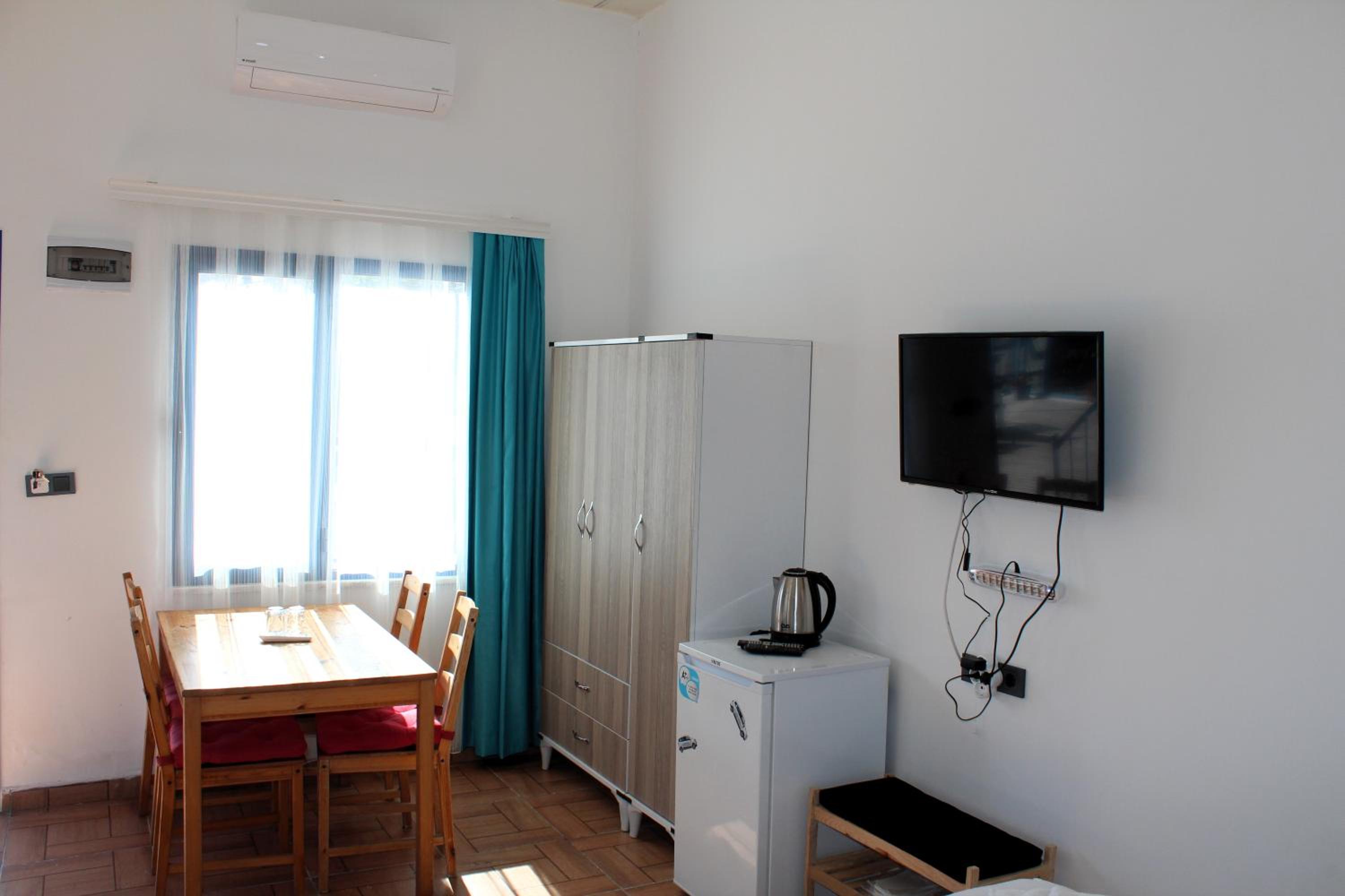 Economy Double Room photo 3