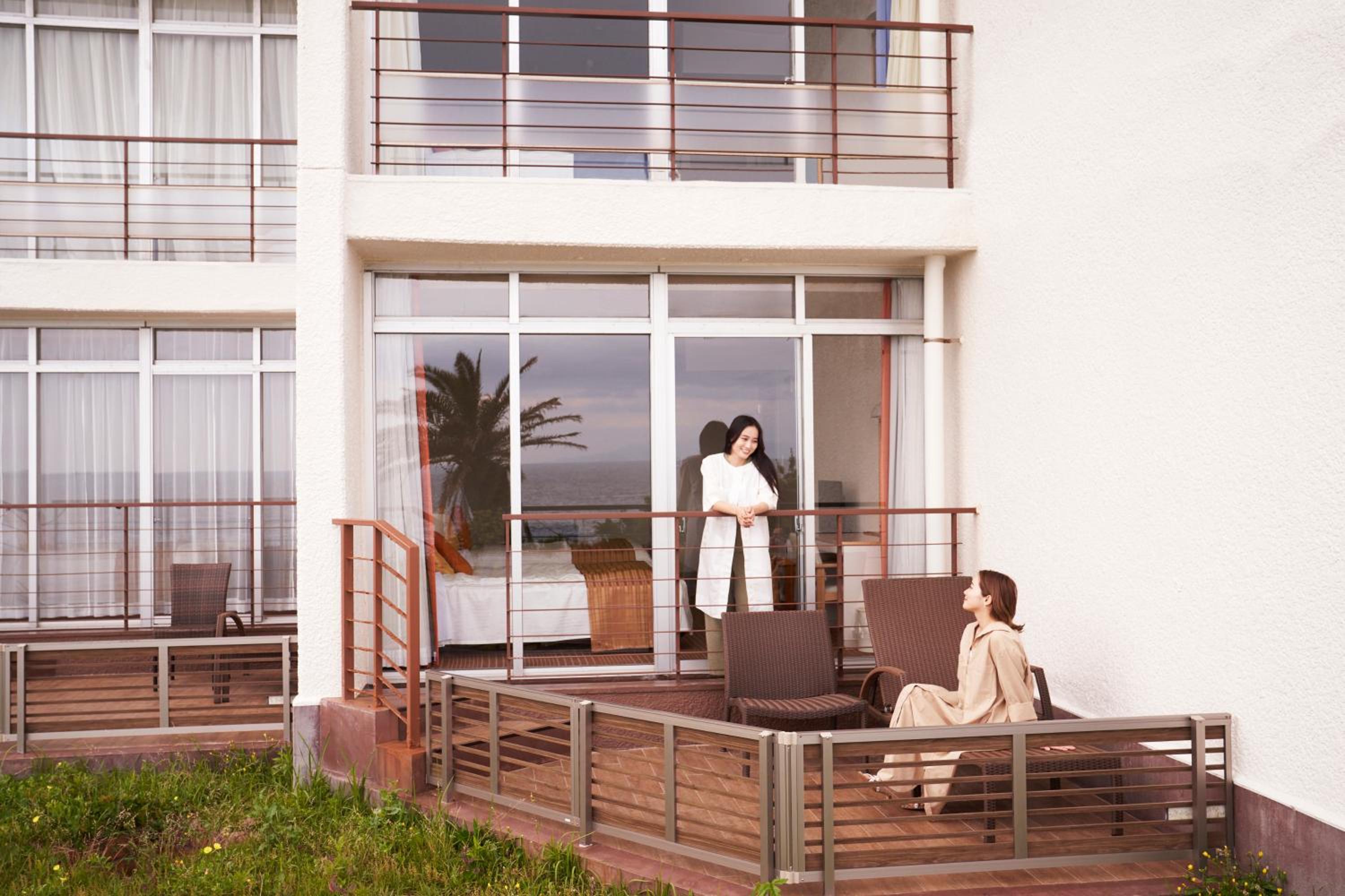 Room with Tatami Area and Terrace - Photo 2