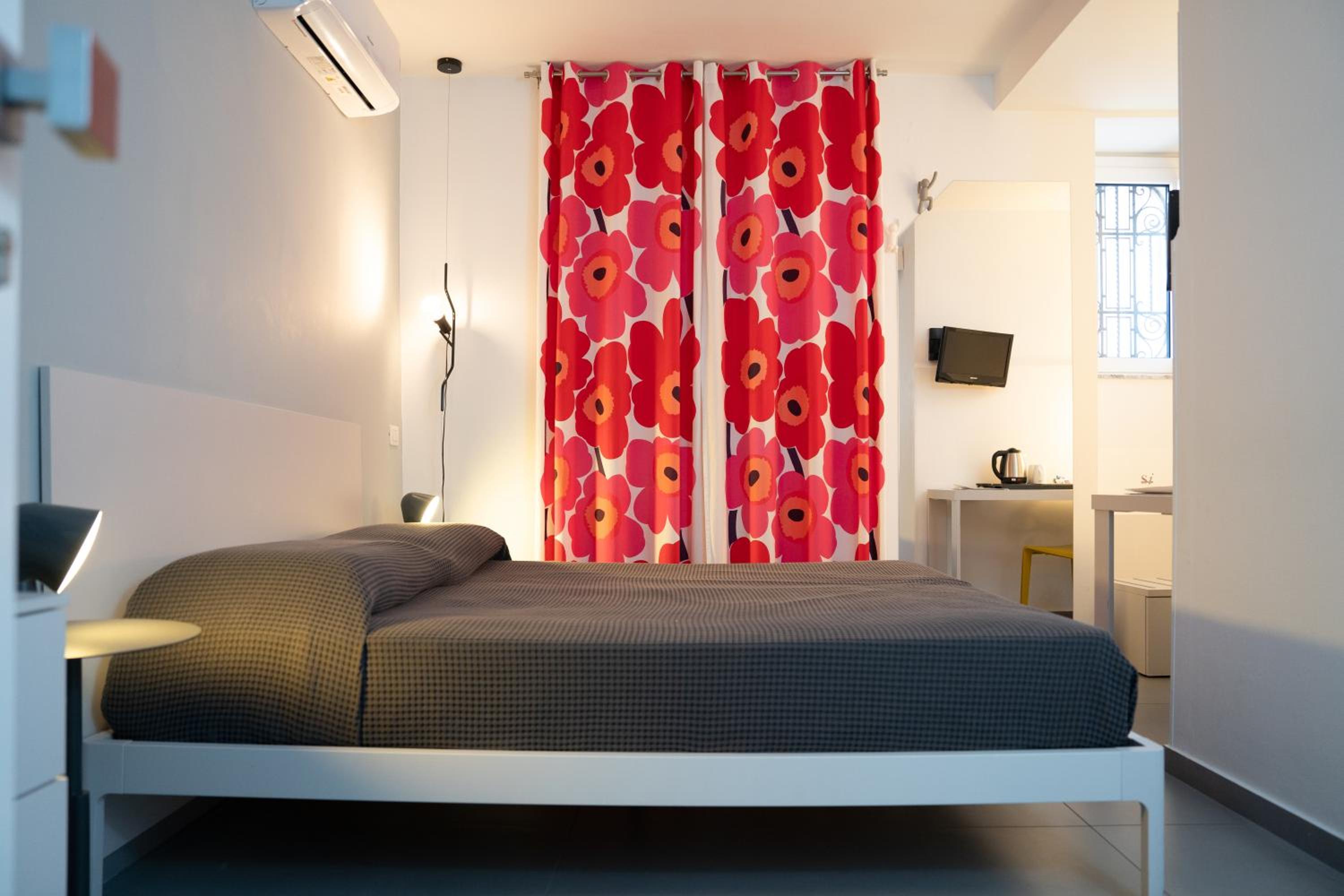 Standard Double Room - Photo 5