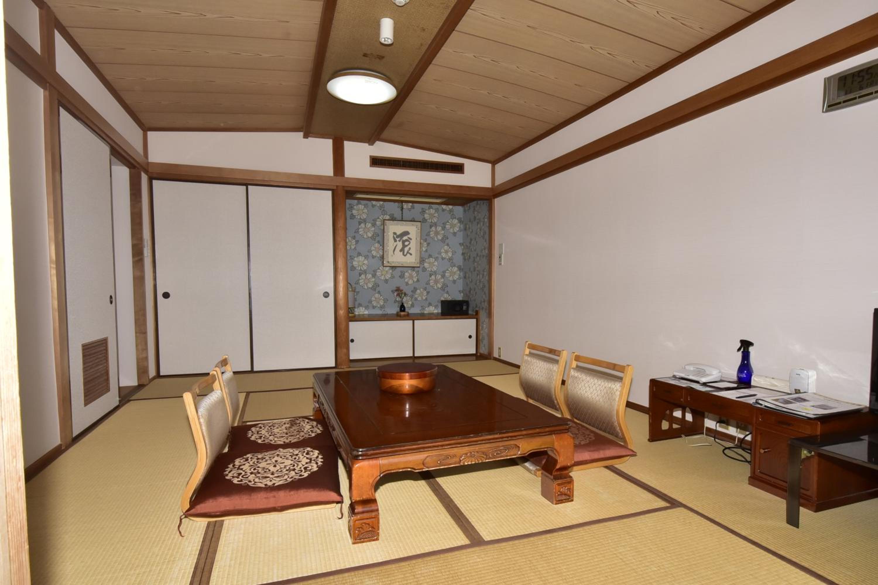 Japanese-Style Quadruple Room - Photo 3
